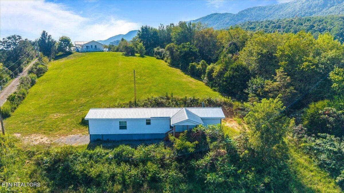 52-289 Carr Gap Rd - 289 Carr Gap Rd, Speedwell, TN 37870, Speedwell