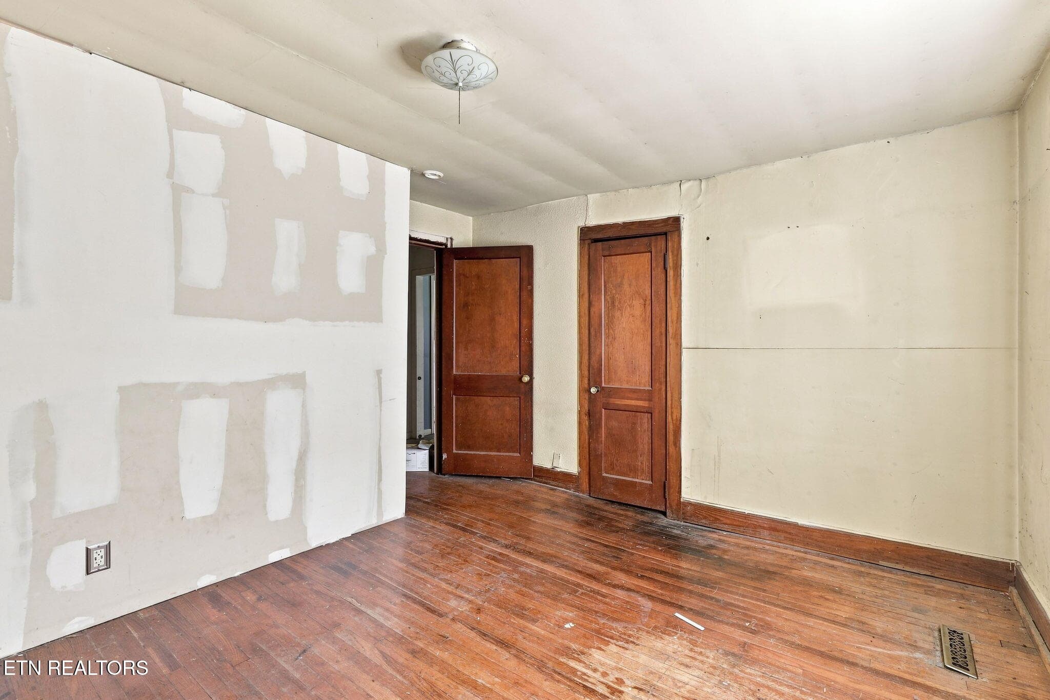 28-web-or-mls-DZ3A0898 - 6420 Sevierville Pike, Knoxville, TN 37920