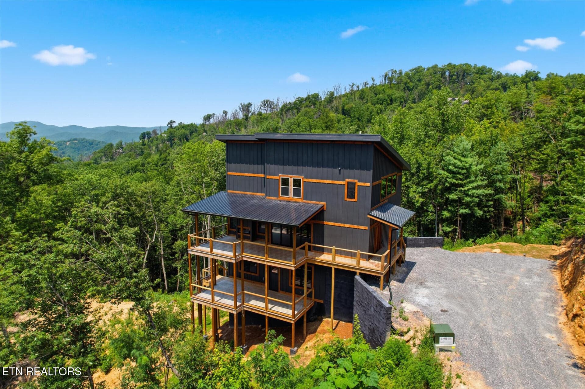 2046SpurlingRd_71037_58 - 2046 Spurling Rd, Sevierville, TN 37862