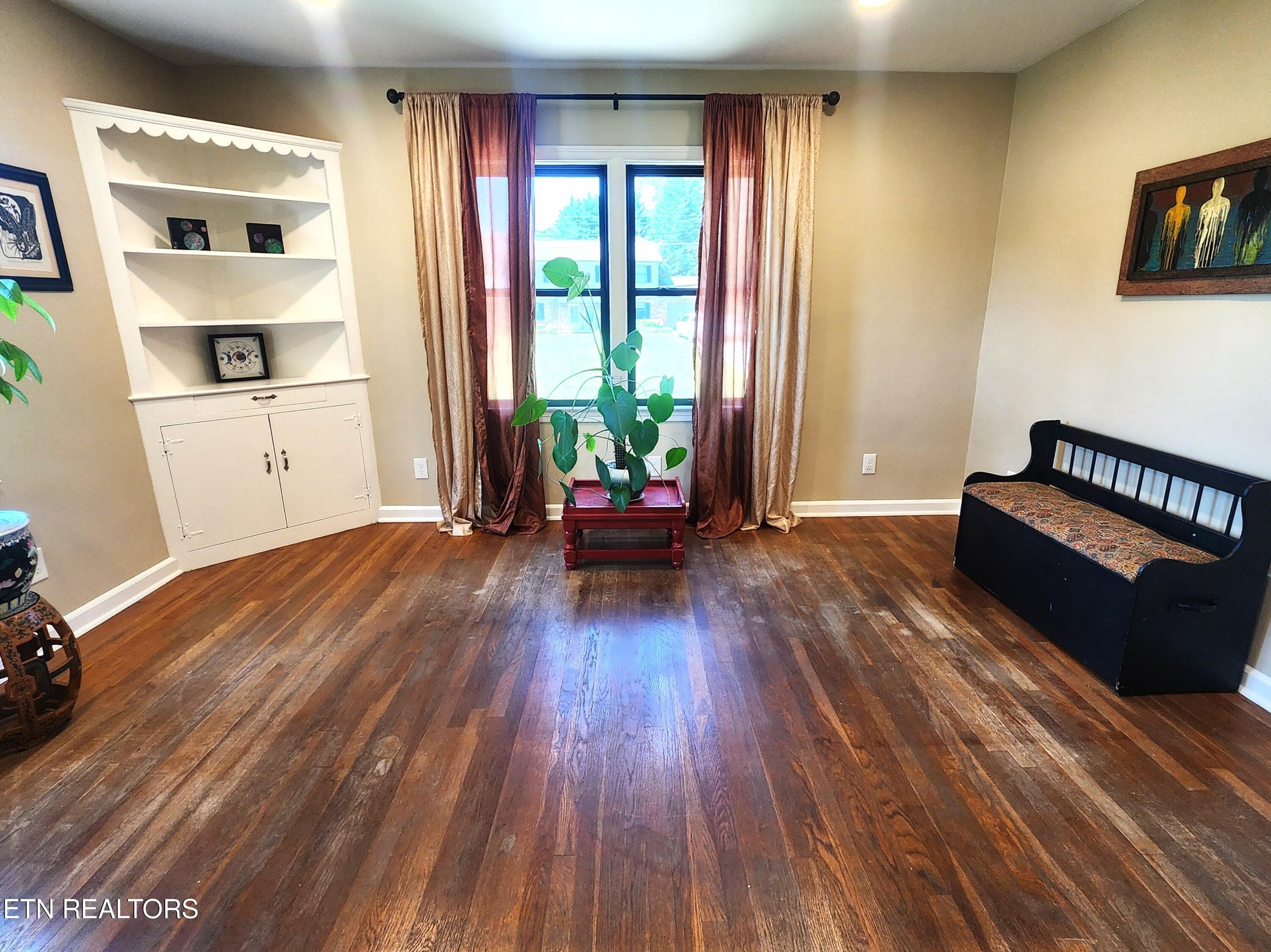 Spacious dining room - 1701 Highland Drive, Knoxville, TN 37918, Knoxville