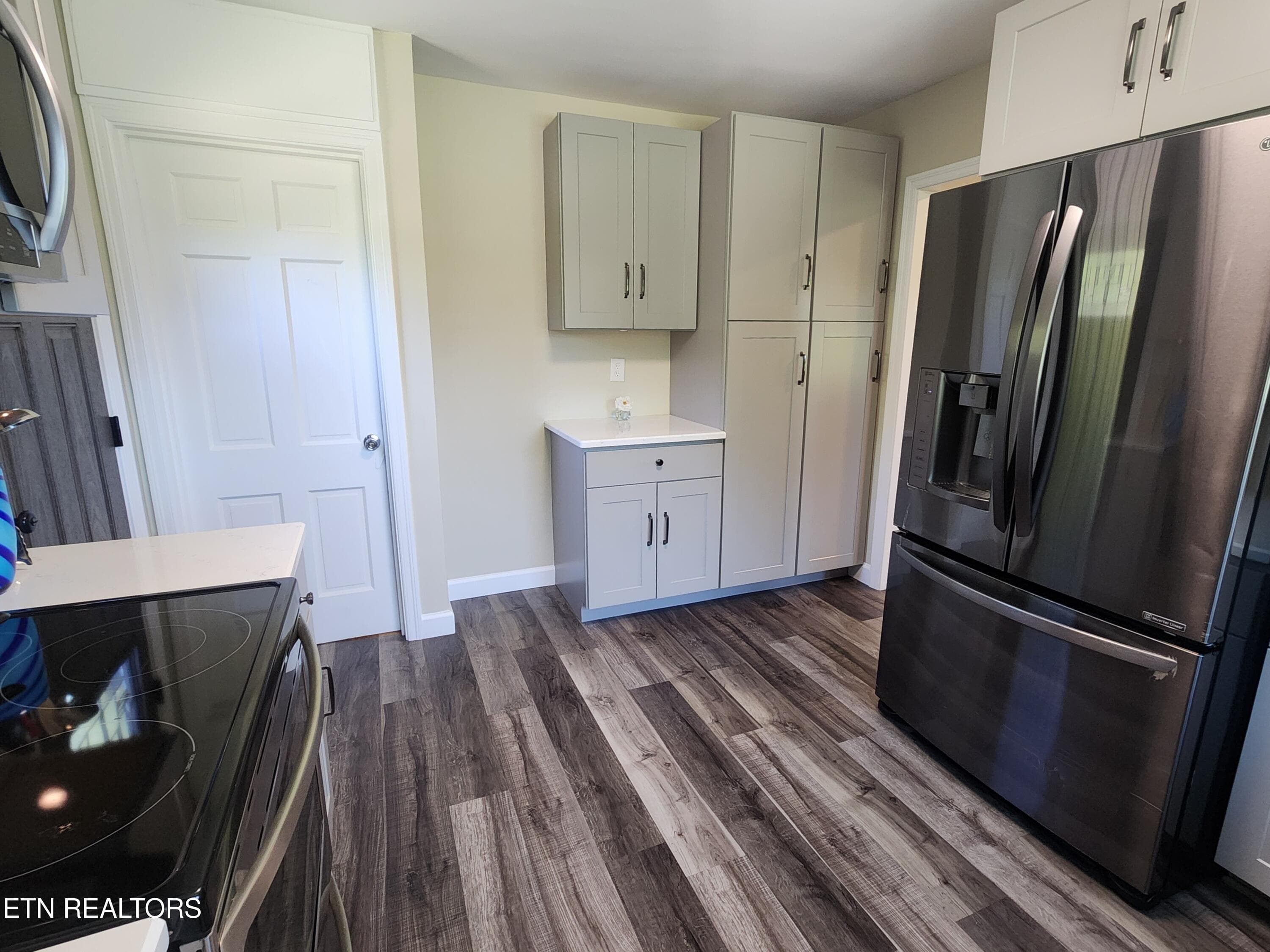 1000047493 (002) - 1701 Highland Drive, Knoxville, TN 37918, Knoxville