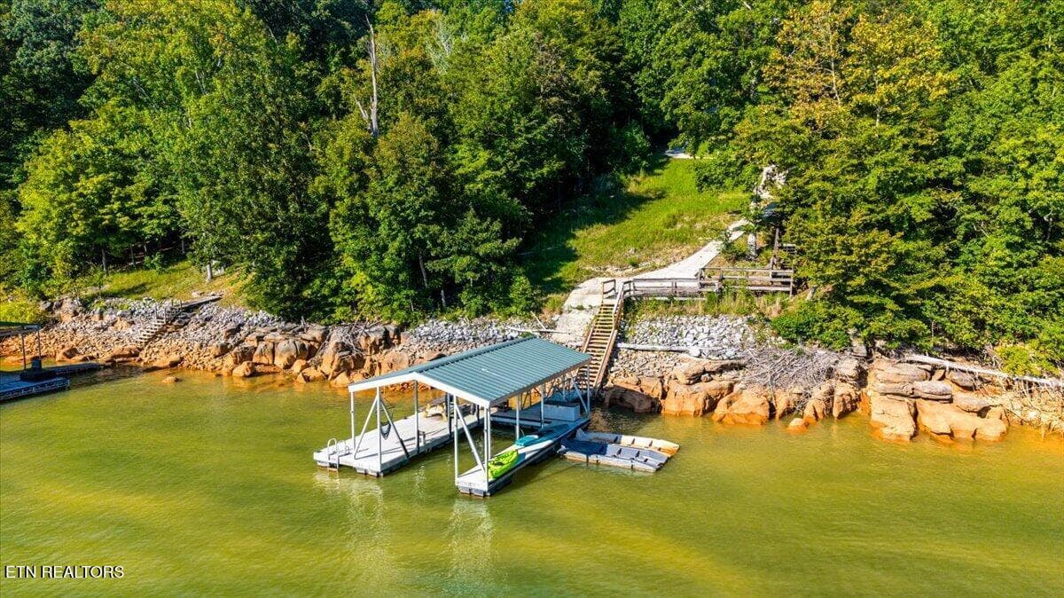 09-762 Hiwassee Dr - 762 Hiwassee Drive, Jacksboro, TN 37757
