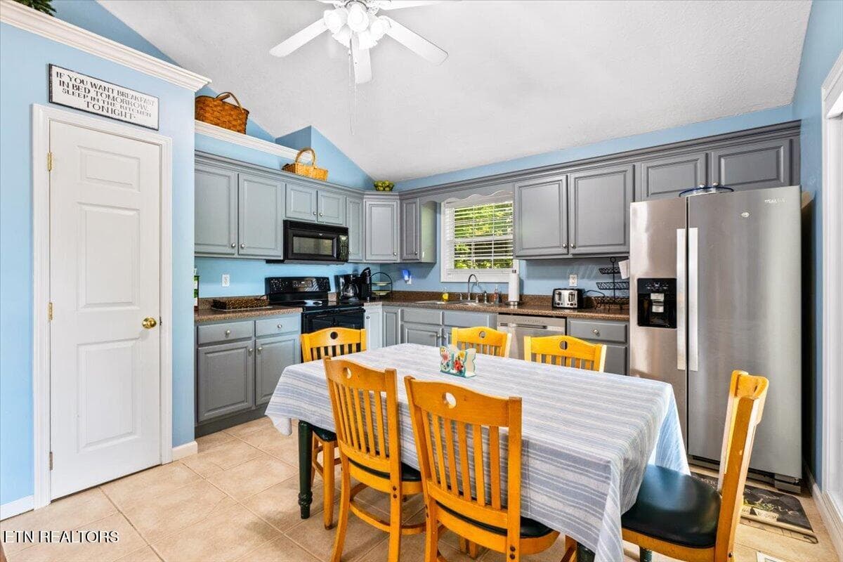 16-762 Hiwassee Dr - 762 Hiwassee Drive, Jacksboro, TN 37757