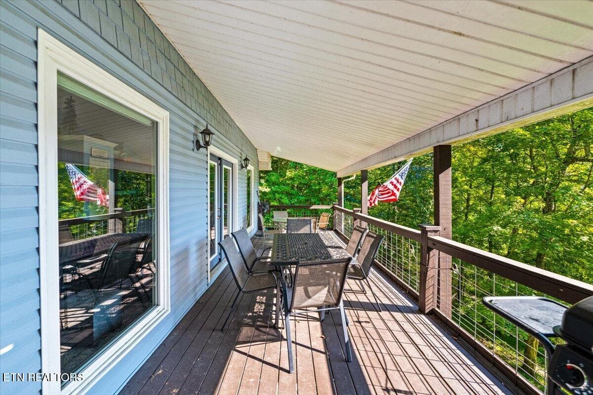 43-762 Hiwassee Dr - 762 Hiwassee Drive, Jacksboro, TN 37757