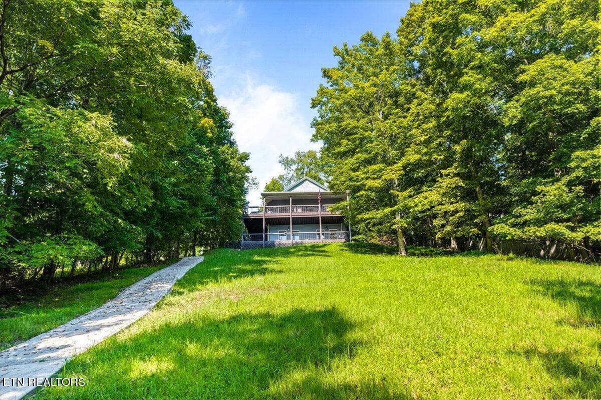 49-762 Hiwassee Dr - 762 Hiwassee Drive, Jacksboro, TN 37757