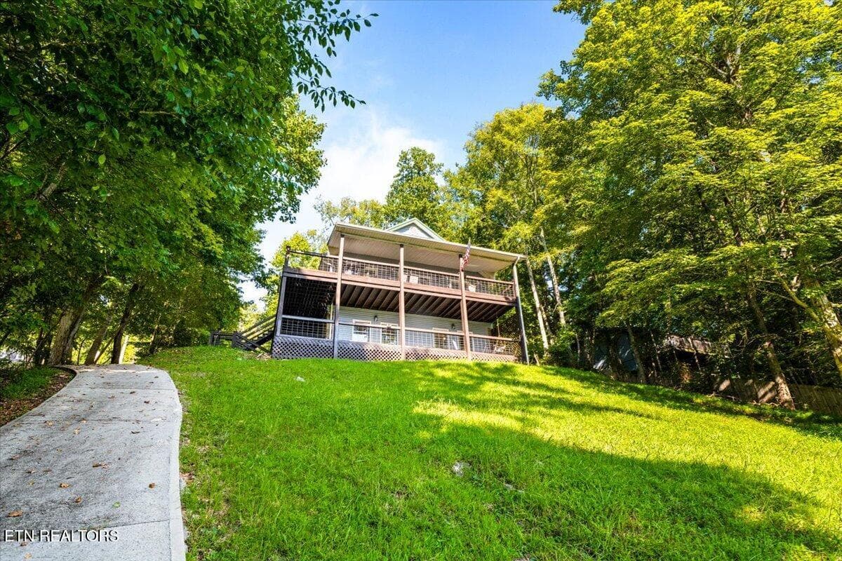 51-762 Hiwassee Dr - 762 Hiwassee Drive, Jacksboro, TN 37757