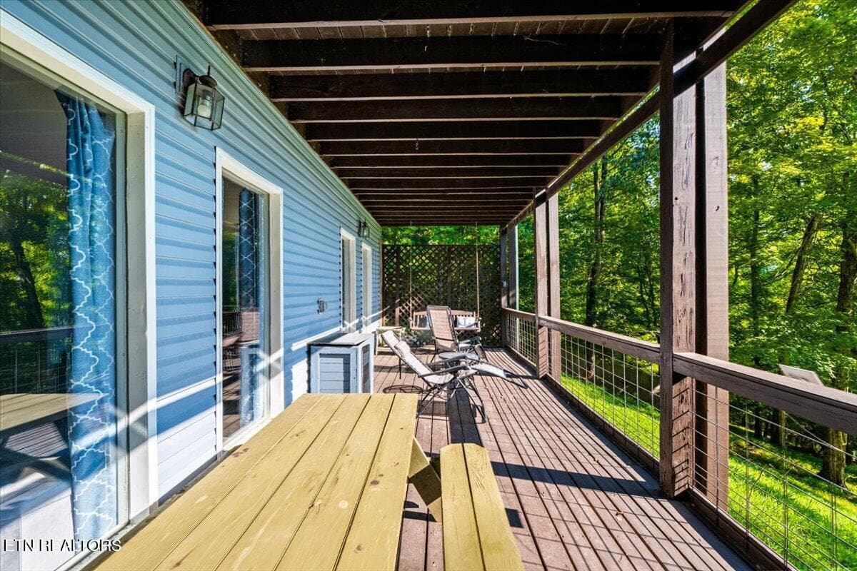 53-762 Hiwassee Dr - 762 Hiwassee Drive, Jacksboro, TN 37757