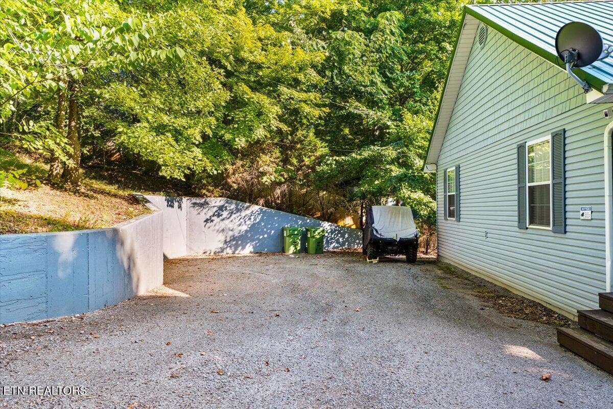 55-762 Hiwassee Dr - 762 Hiwassee Drive, Jacksboro, TN 37757