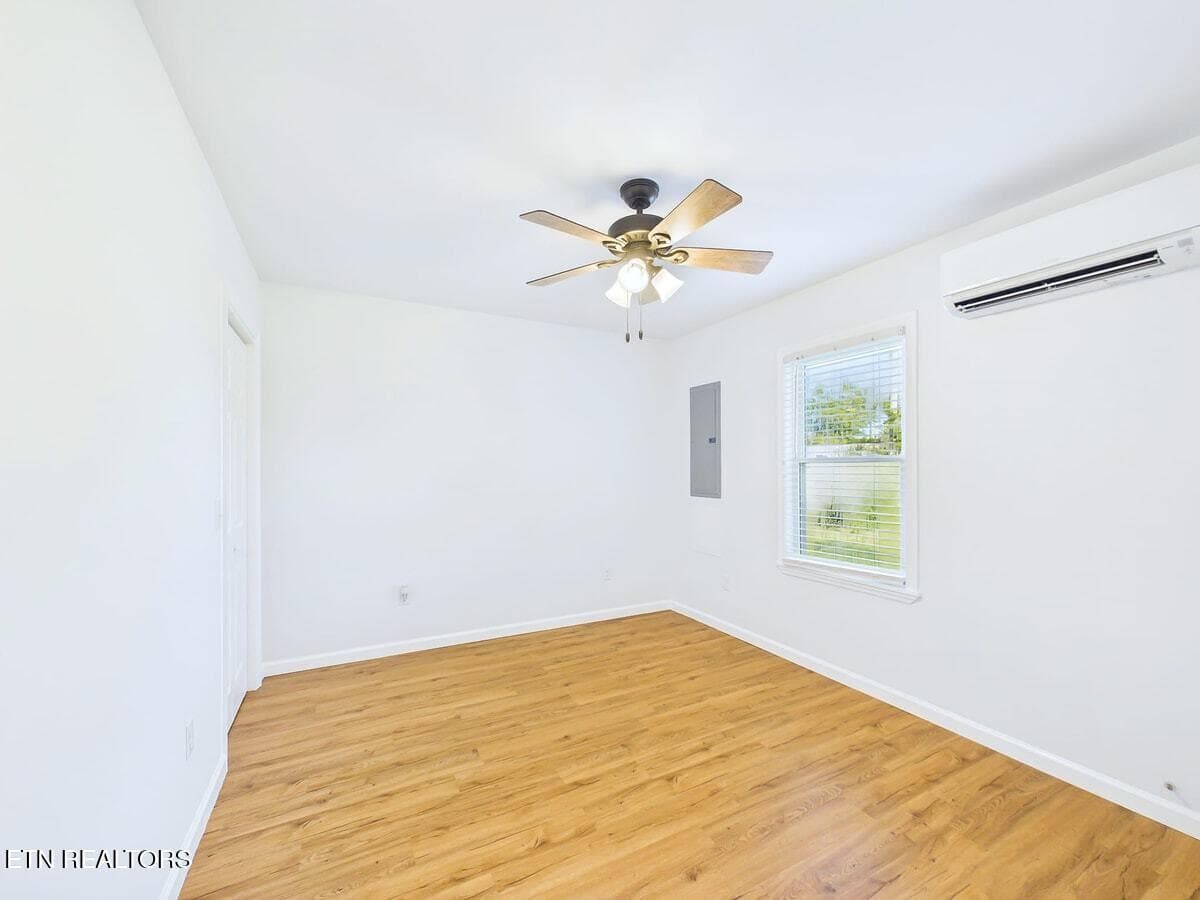 Second Bedroom - 23 E Martin St, Englewood, TN 37329