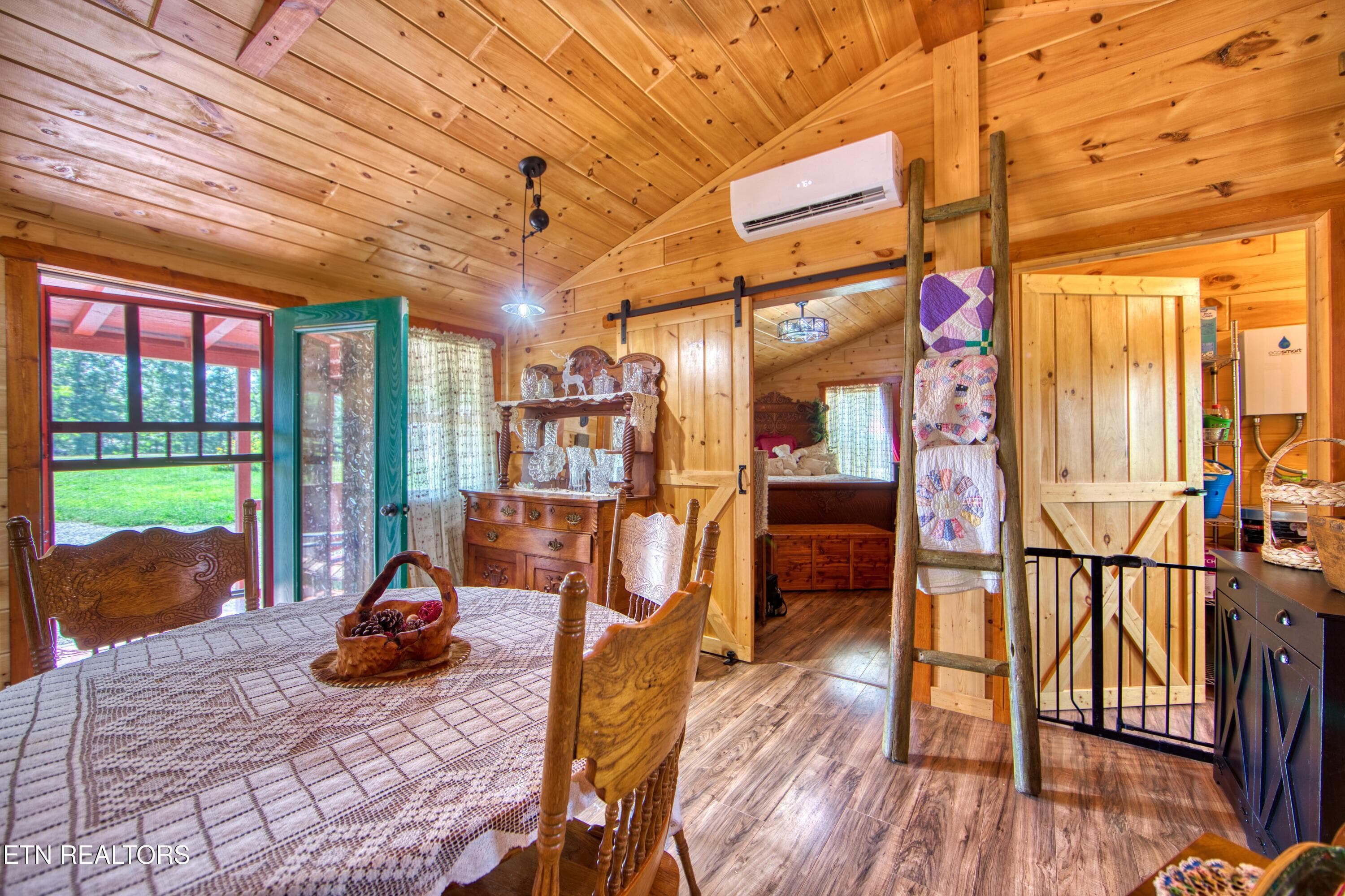 EK3A0006 - 706 End Of Trail Lane, Allardt, TN 38504
