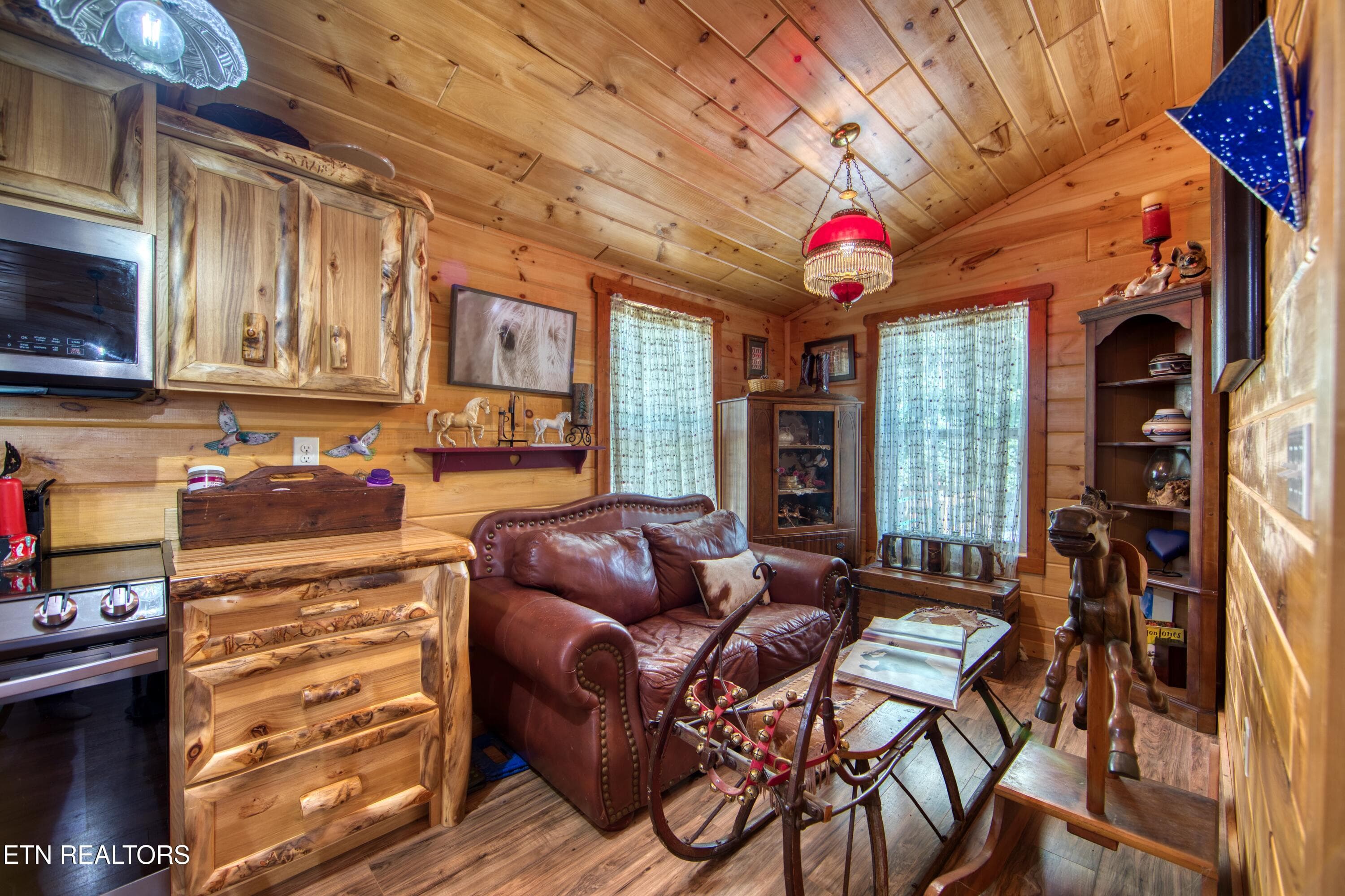 EK3A0015 - 706 End Of Trail Lane, Allardt, TN 38504