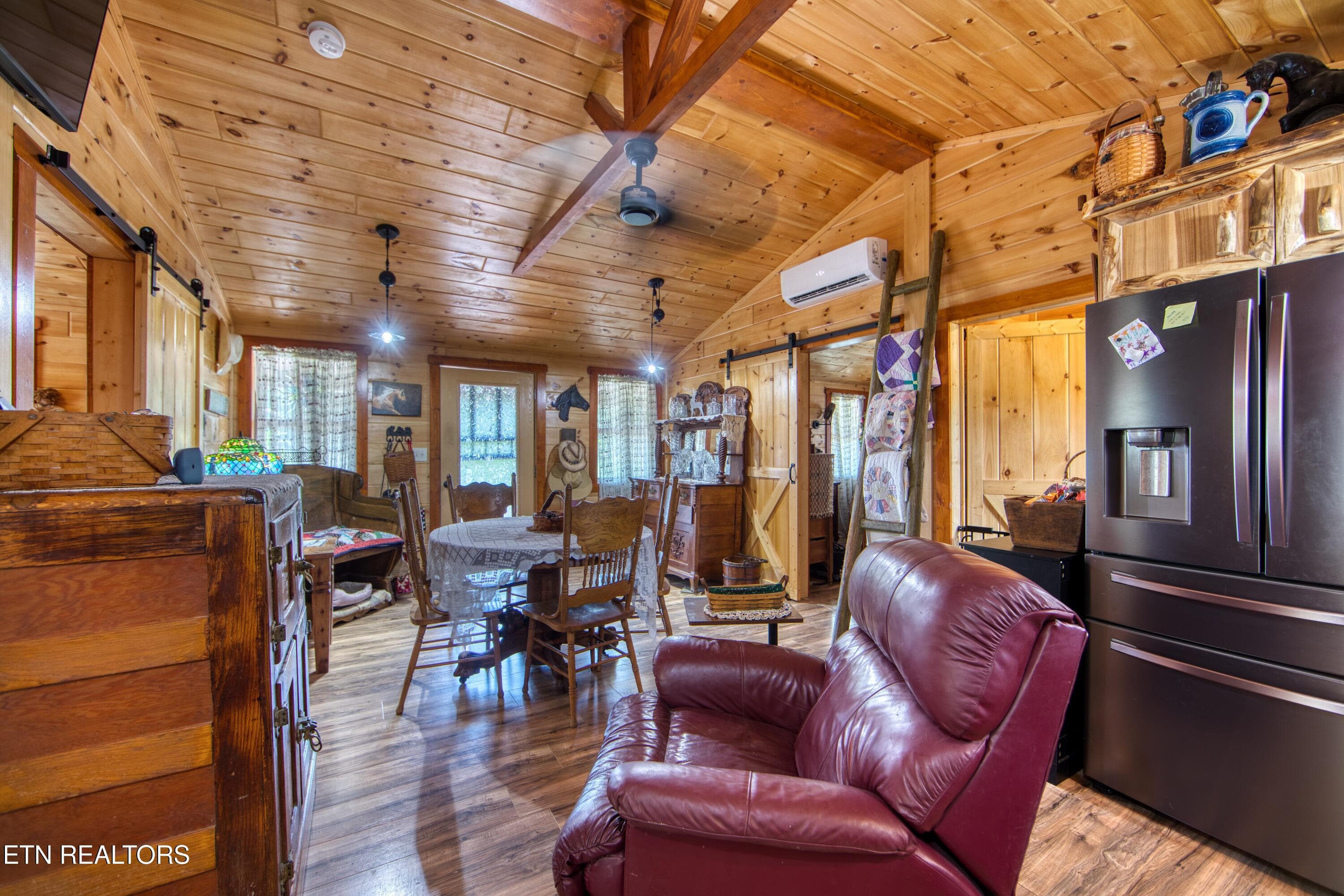 EK3A0024 - 706 End Of Trail Lane, Allardt, TN 38504