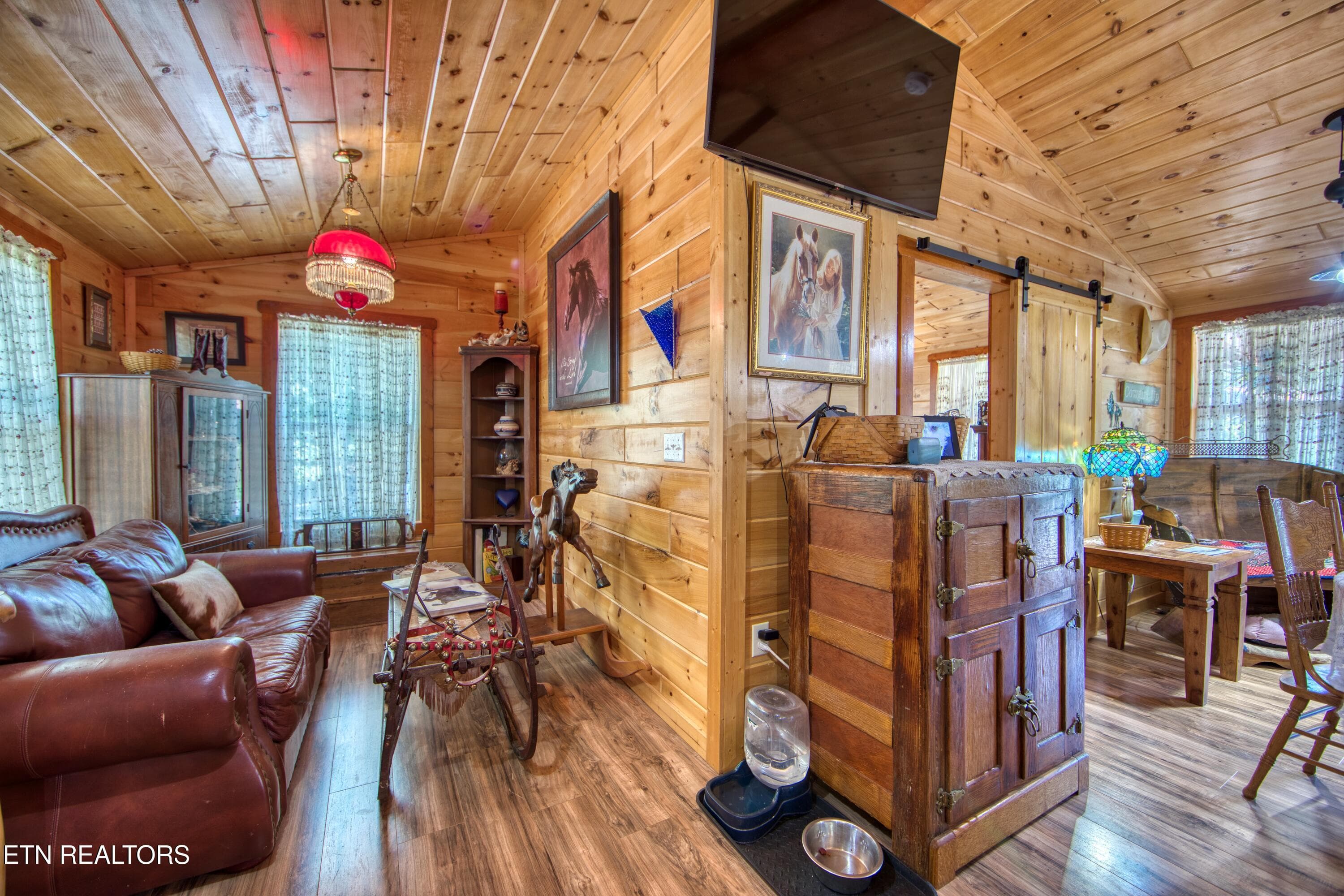 EK3A0033 - 706 End Of Trail Lane, Allardt, TN 38504