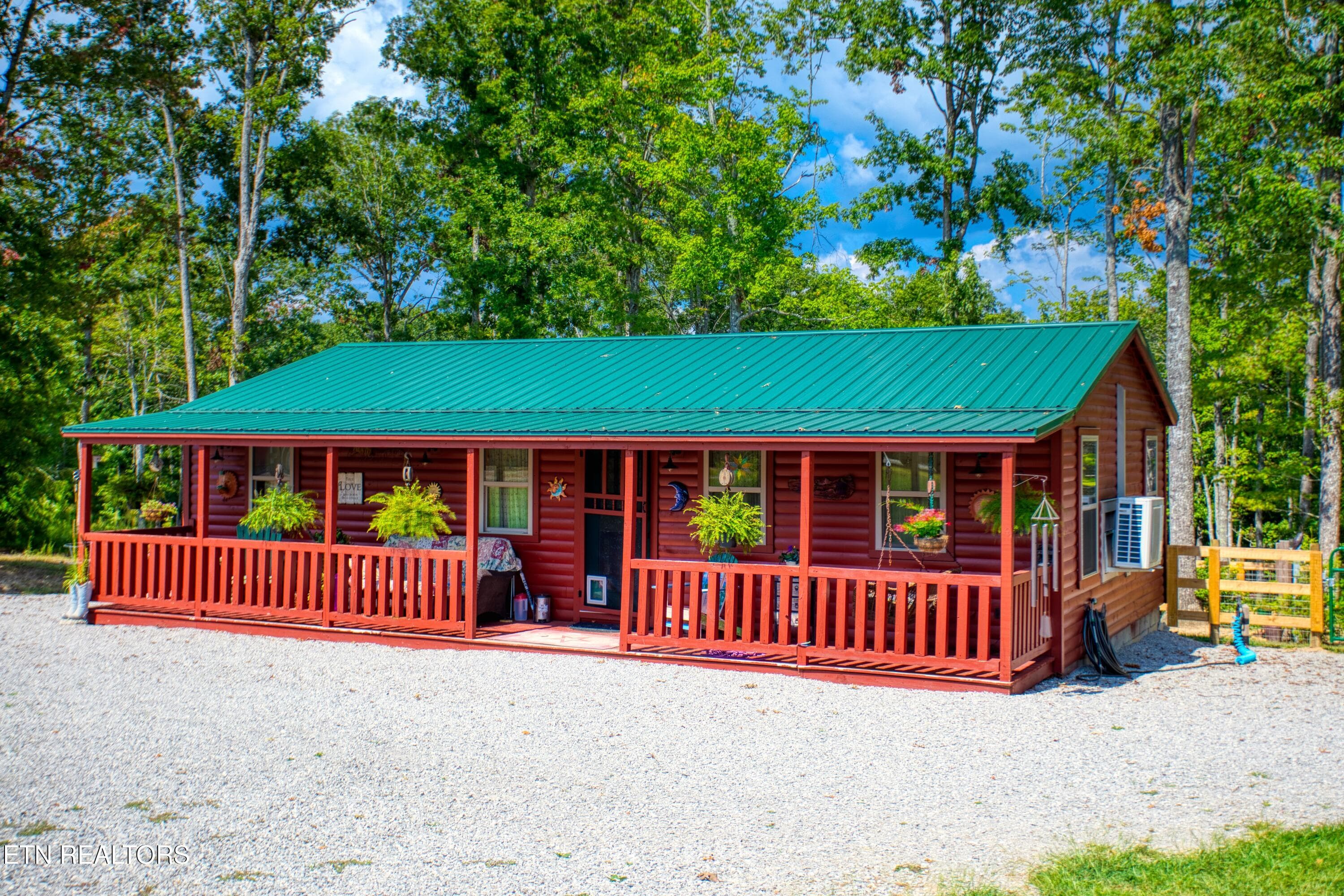 EK3A0148 - 706 End Of Trail Lane, Allardt, TN 38504