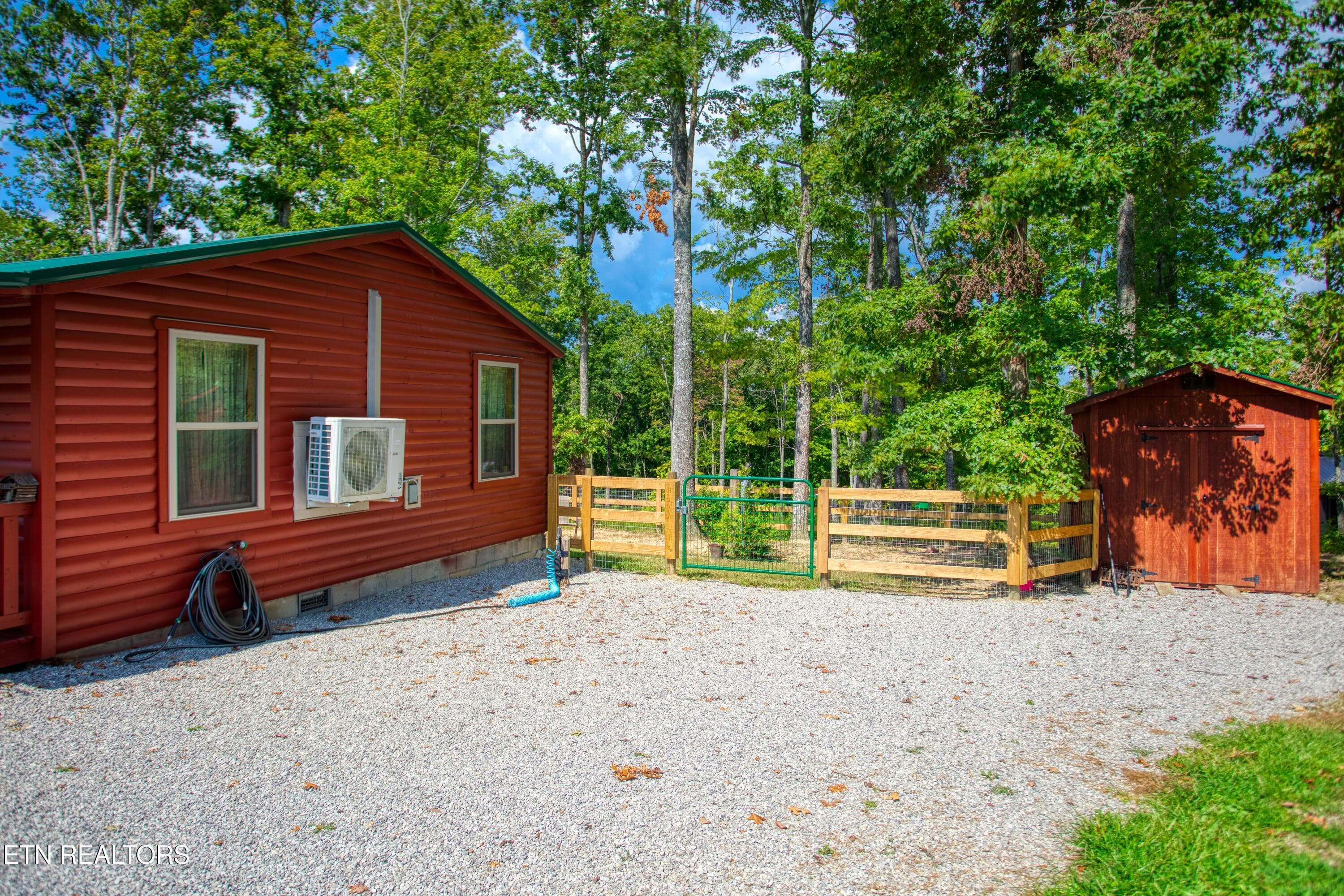 EK3A0153 - 706 End Of Trail Lane, Allardt, TN 38504