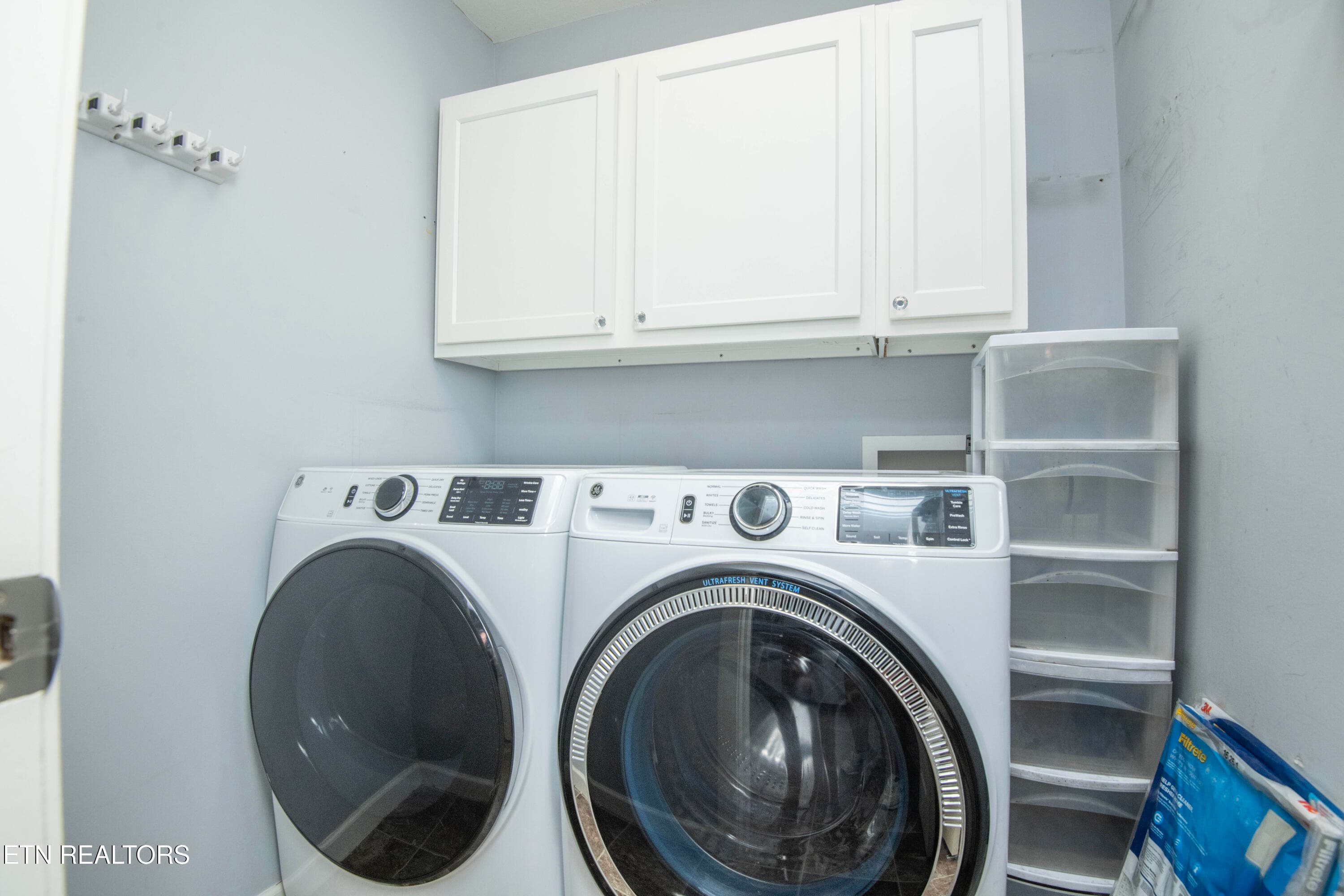 Laundry - 5141 Spring Petal Way 16, Knoxville, TN 37912