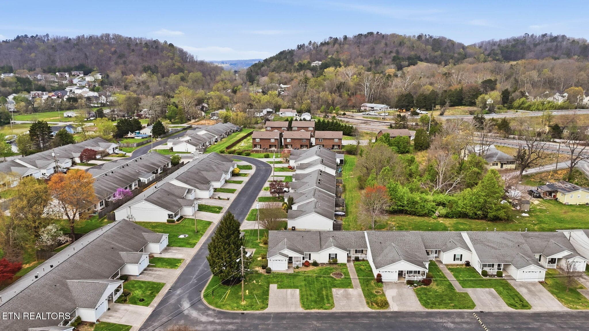 16-web-or-mls-8553 Wisteria Way-23 - 8553 Wisteria Way, Knoxville, TN 37931, Knoxville
