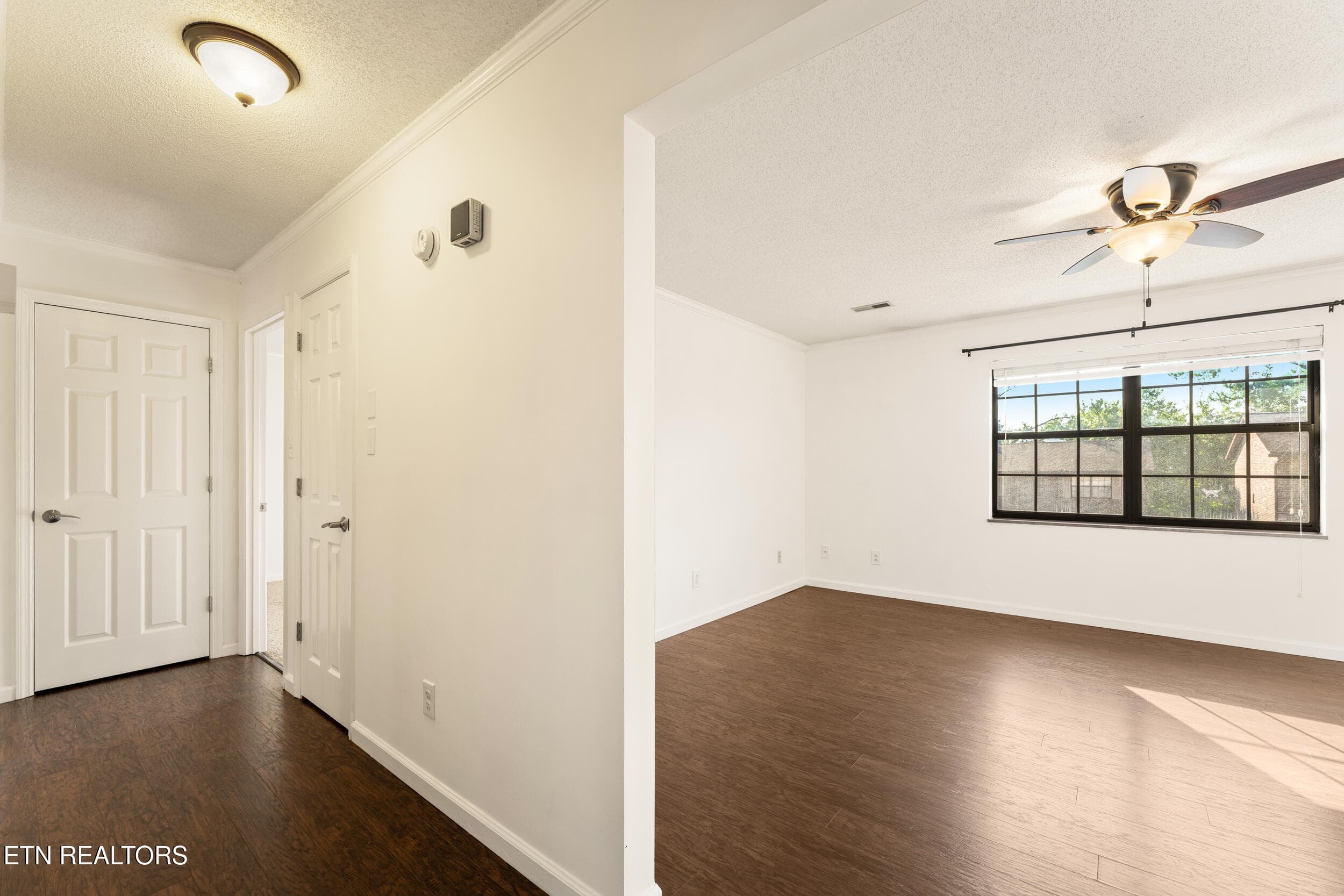-- - 810 Highland Drive 604, Knoxville, TN 37912