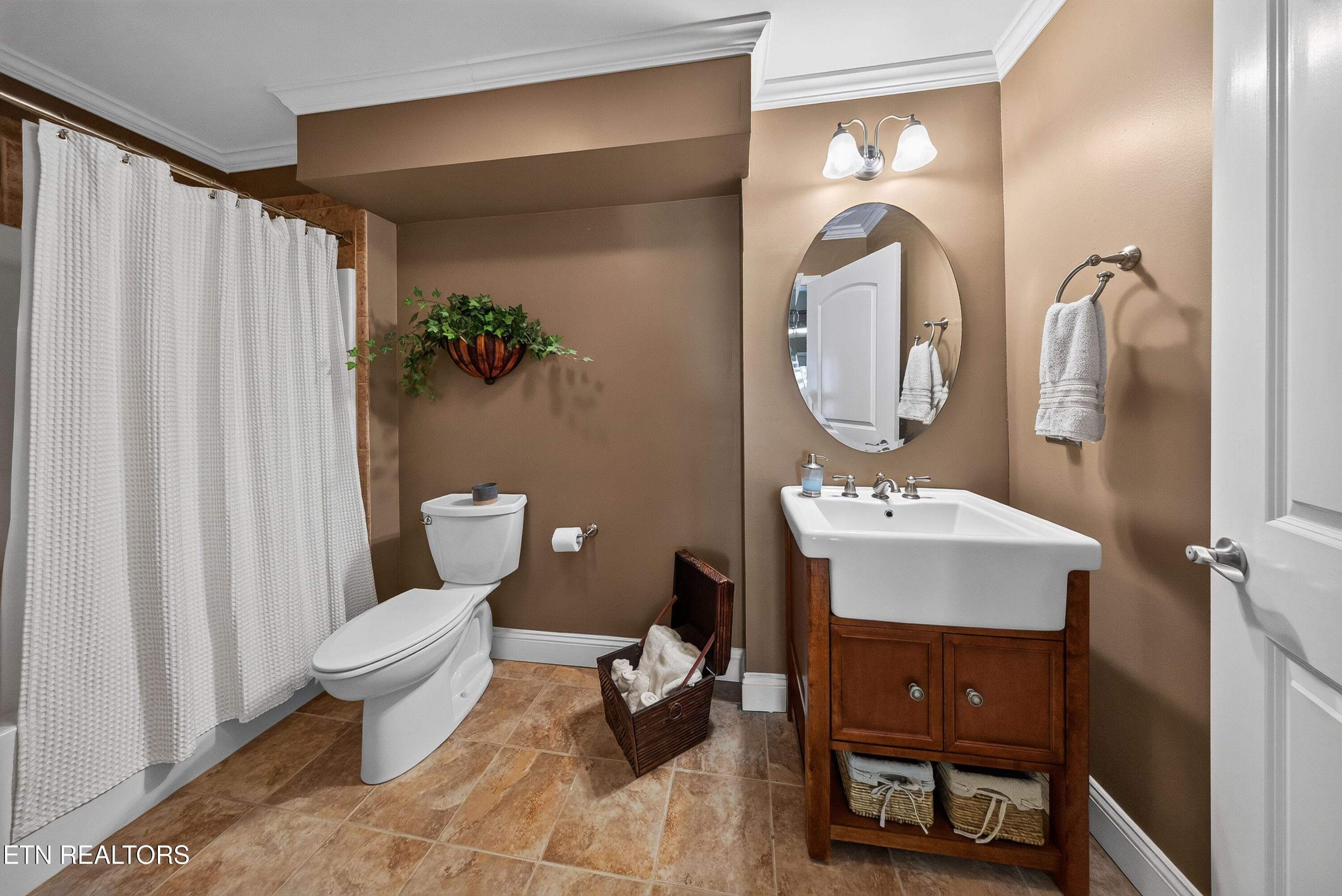 Bathroom 3 - 8821 Nubbin Ridge Rd, Knoxville, TN 37923