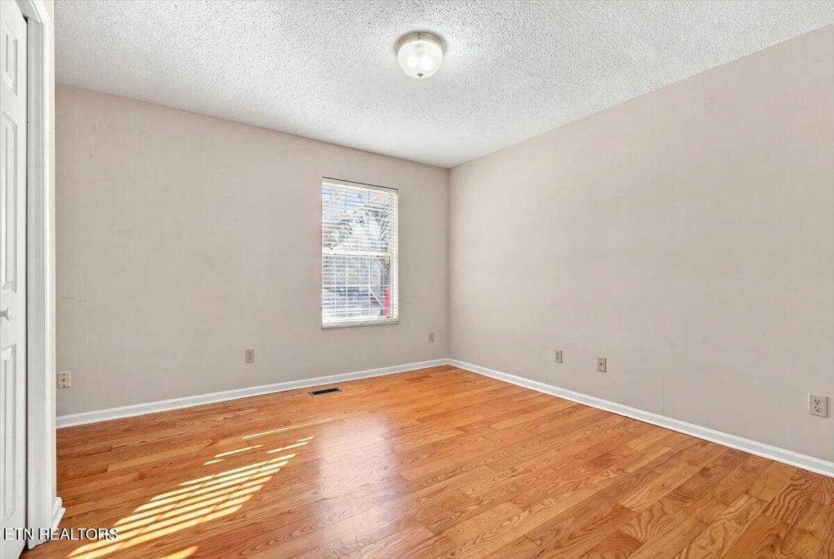 Bedroom 2 - 306 Woodsboro Lane, Maryville, TN 37804