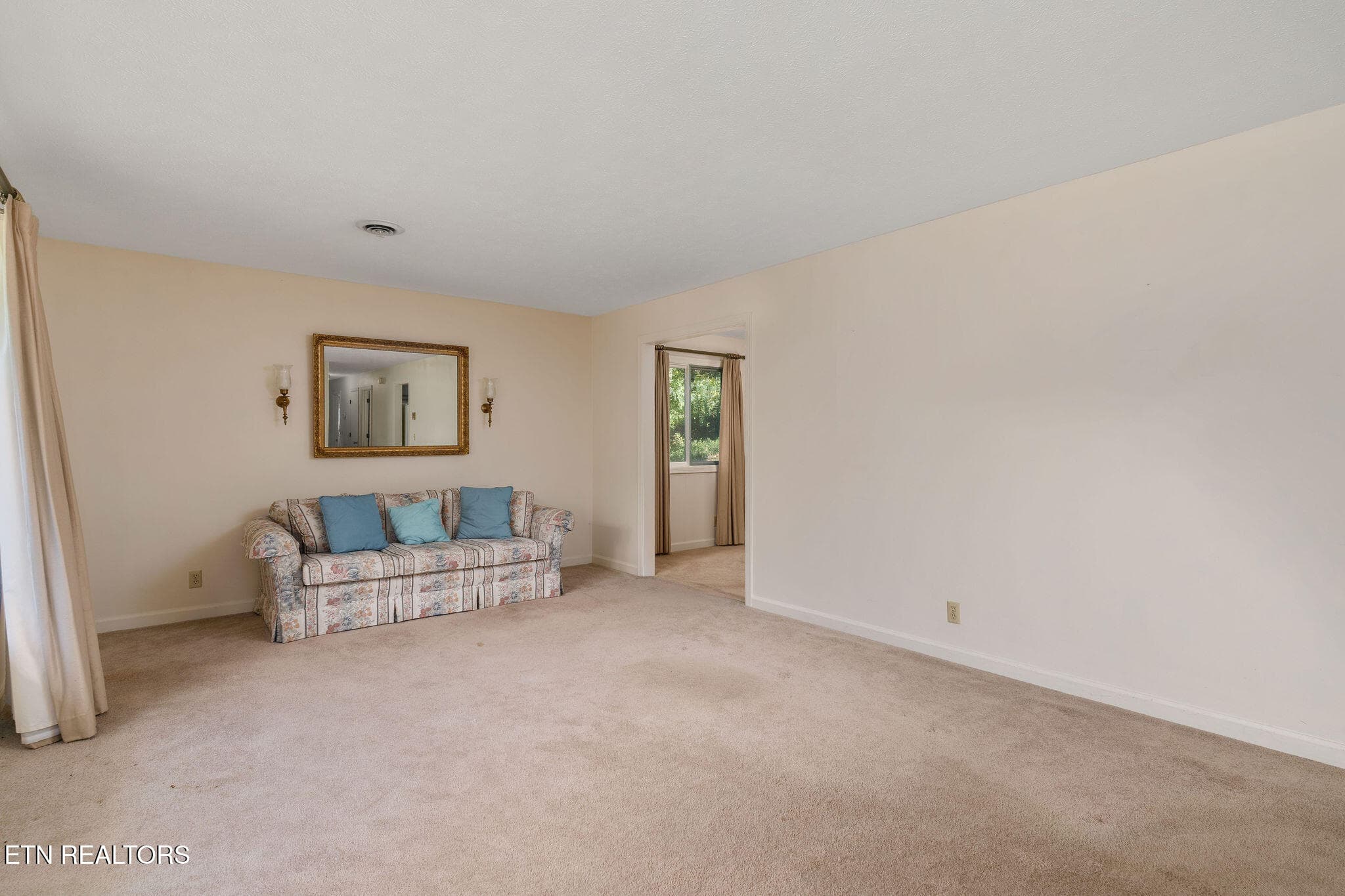 Great gathering space - 220 Brookfield Drive, Kingsport, TN 37663, Kingsport