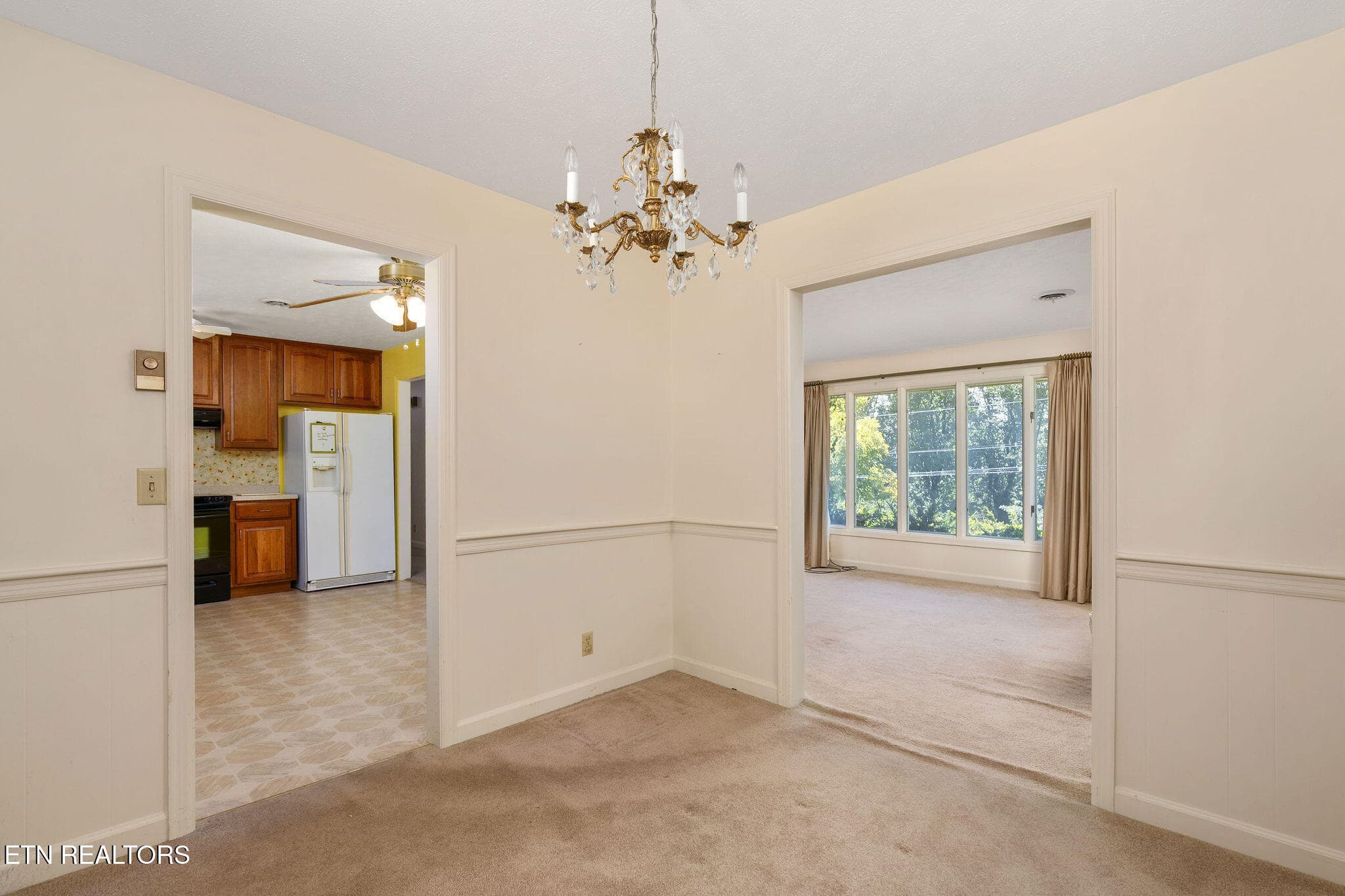 Dining room into kitchen and LR - 220 Brookfield Drive, Kingsport, TN 37663, Kingsport
