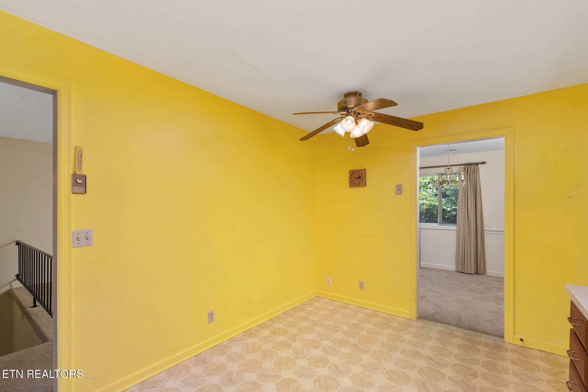 Large eat in area - 220 Brookfield Drive, Kingsport, TN 37663, Kingsport