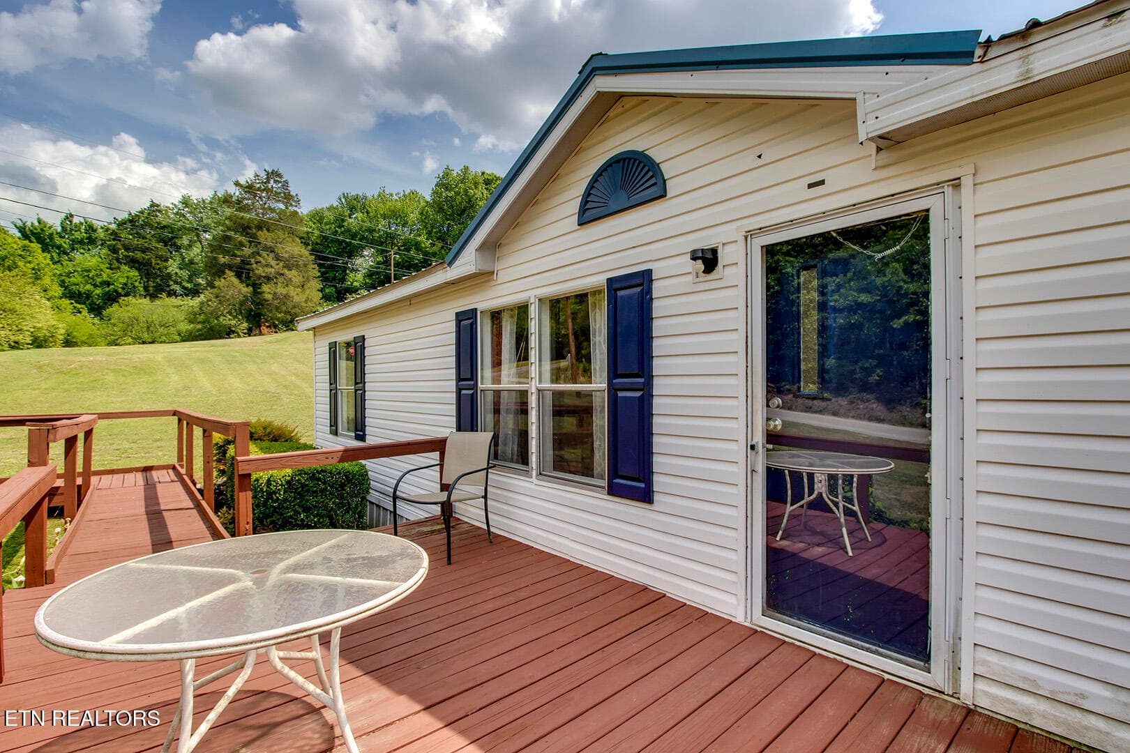 07_EucheeRoad_1725_FrontDeck03 - 1725 Euchee Rd, Ten Mile, TN 37880