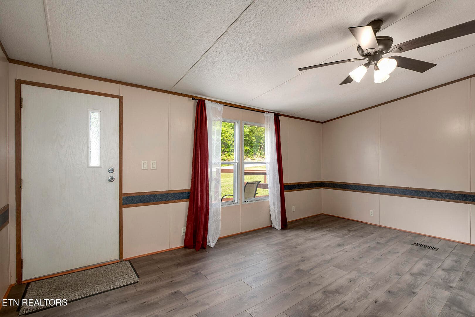 09_EucheeRoad_1725_Living02 - 1725 Euchee Rd, Ten Mile, TN 37880