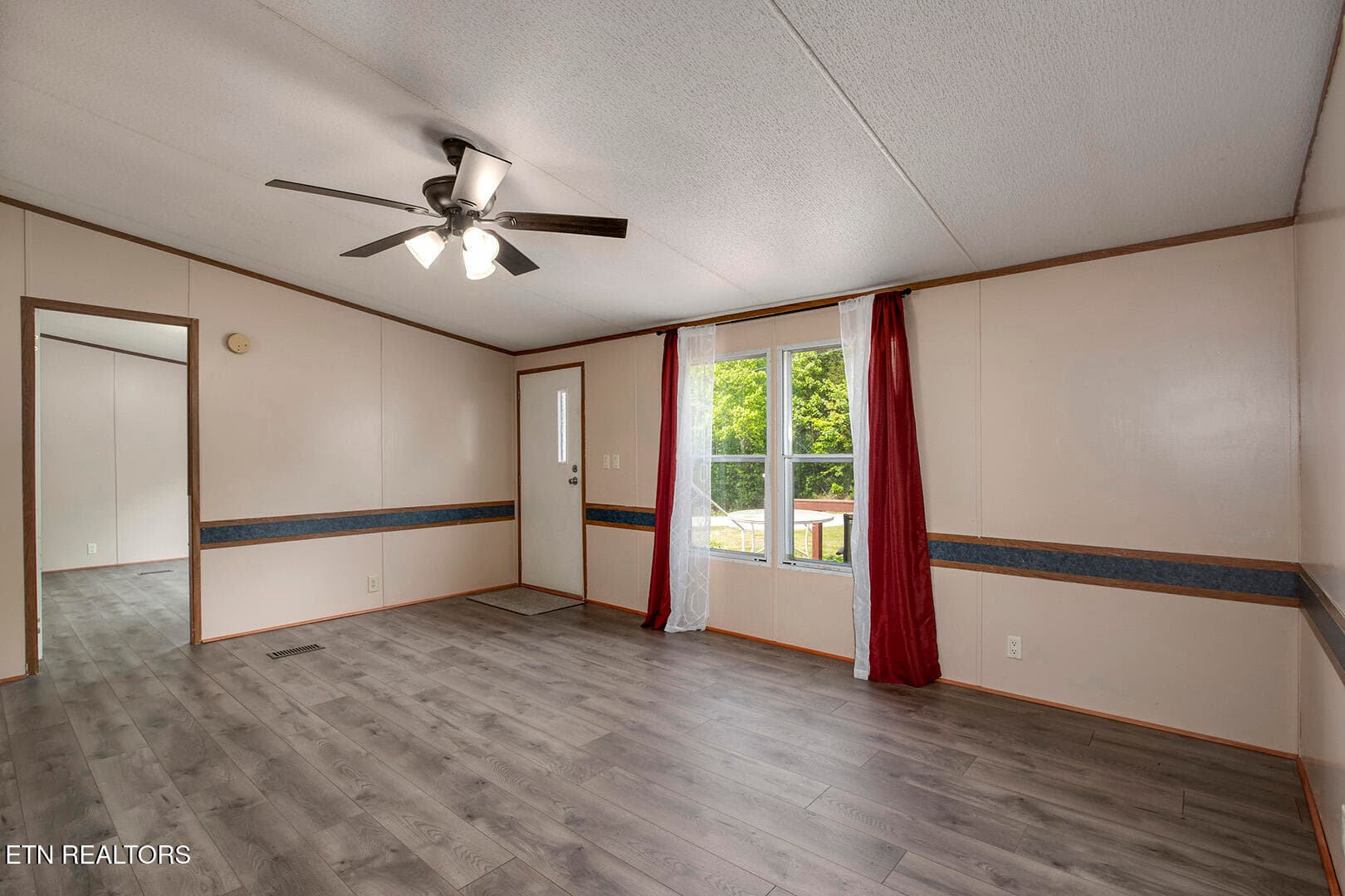 10_EucheeRoad_1725_Living03 - 1725 Euchee Rd, Ten Mile, TN 37880