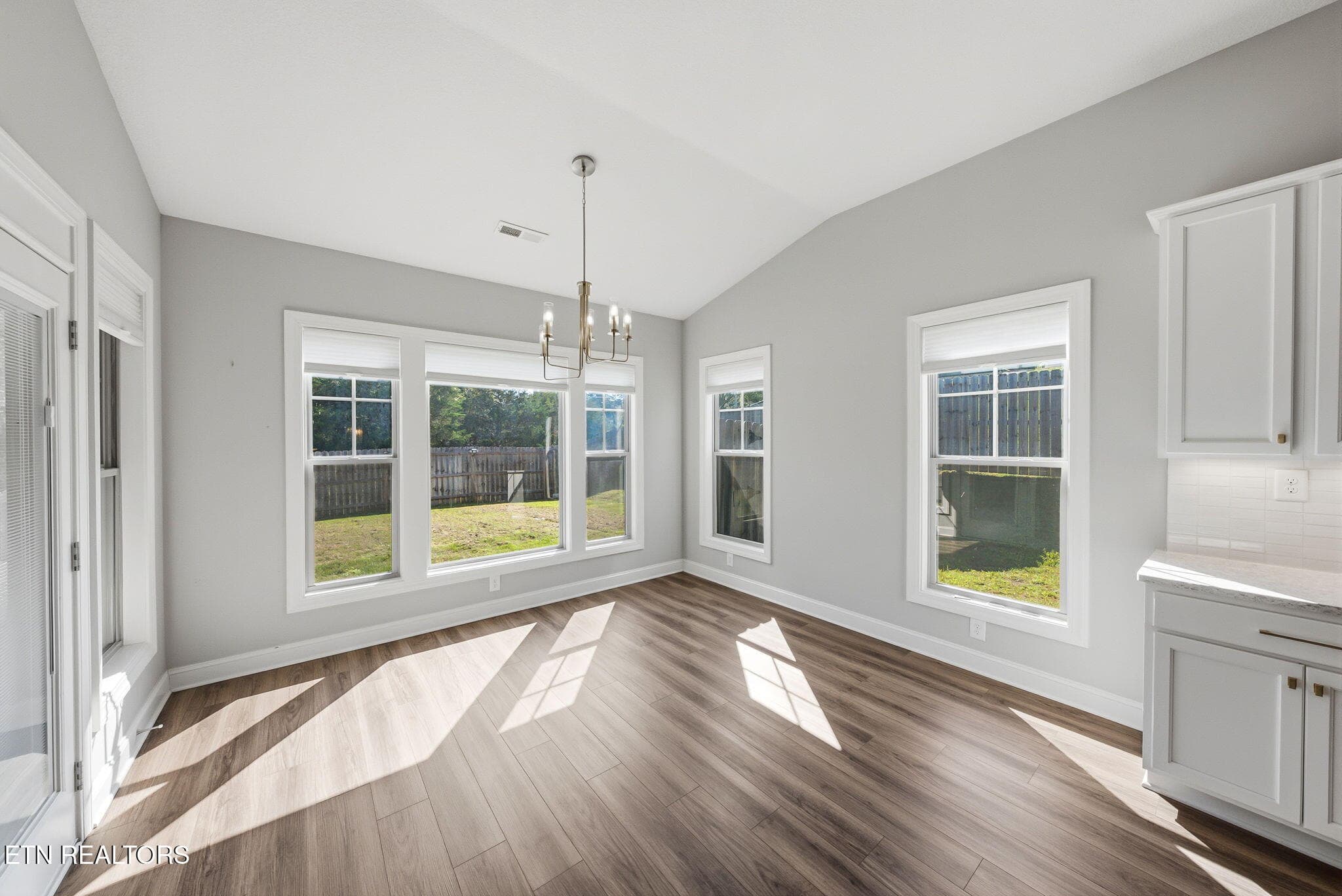 15-web-or-mls-1664-Hickory-Reserve-Rd-Kn - 1664 Hickory Reserve Rd, Knoxville, TN 37932