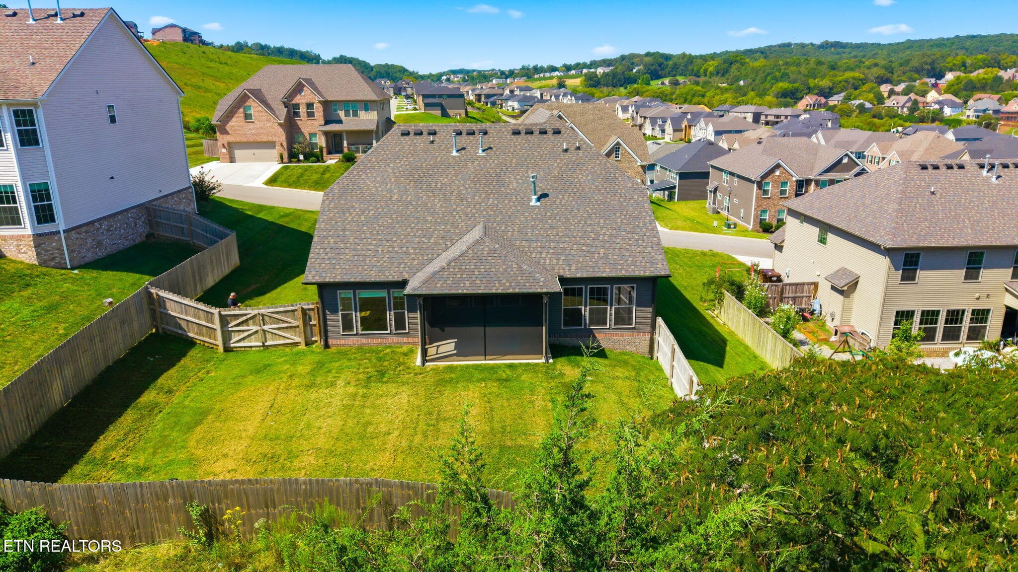 43-web-or-mls-1664-Hickory-Reserve-Rd-Kn - 1664 Hickory Reserve Rd, Knoxville, TN 37932