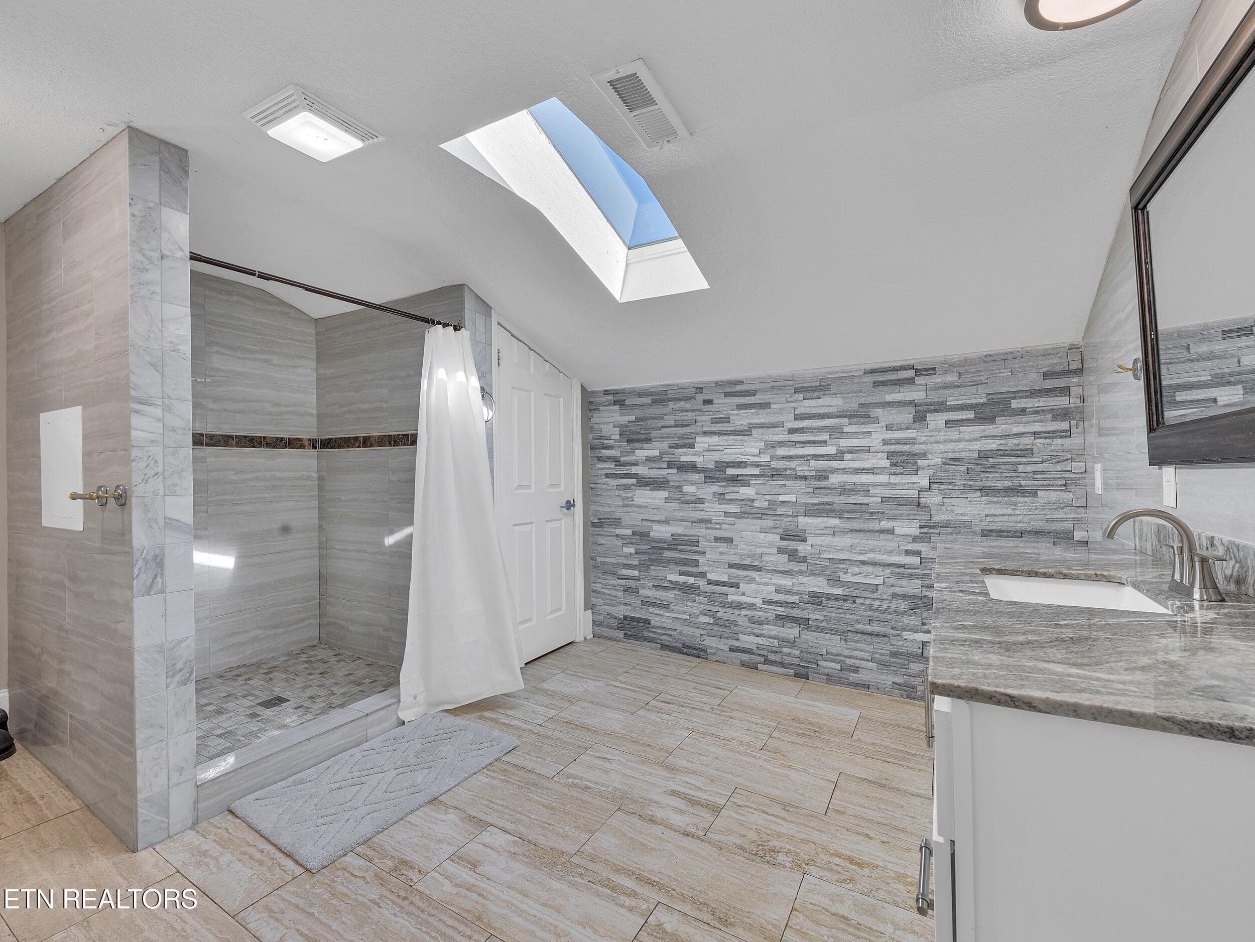 28_30 - 2818 Linden Ave, Knoxville, TN 37914