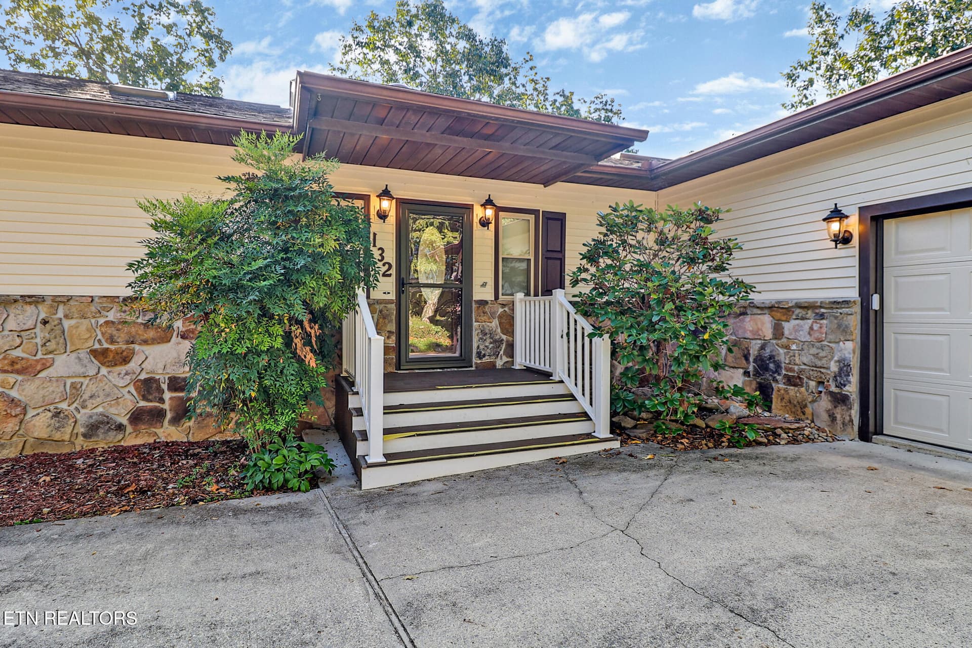 132 Brokenwood Lane, Crossville, TN 38558