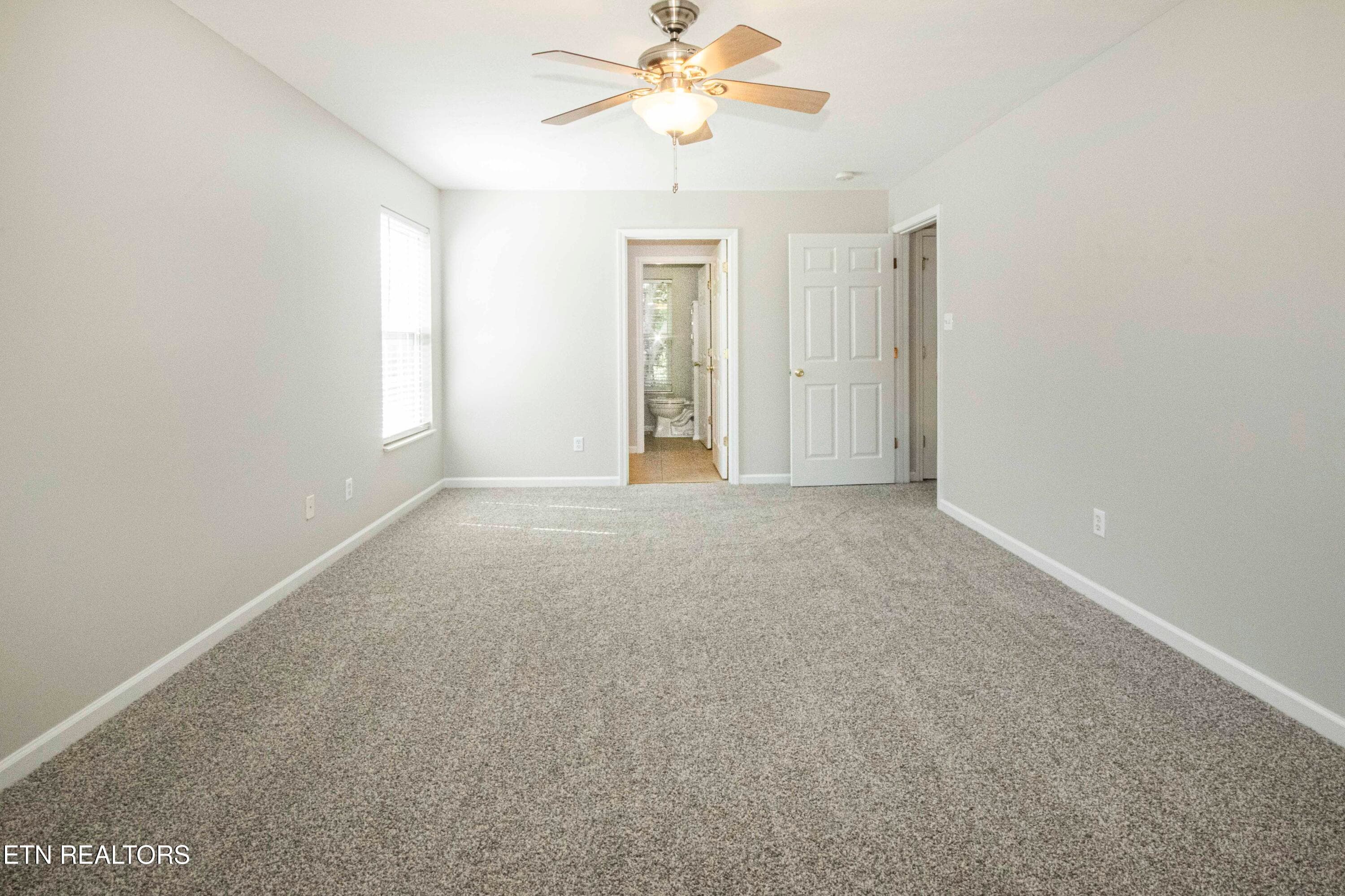 V19A3504 - 10934 Topview Lane, Knoxville, TN 37934