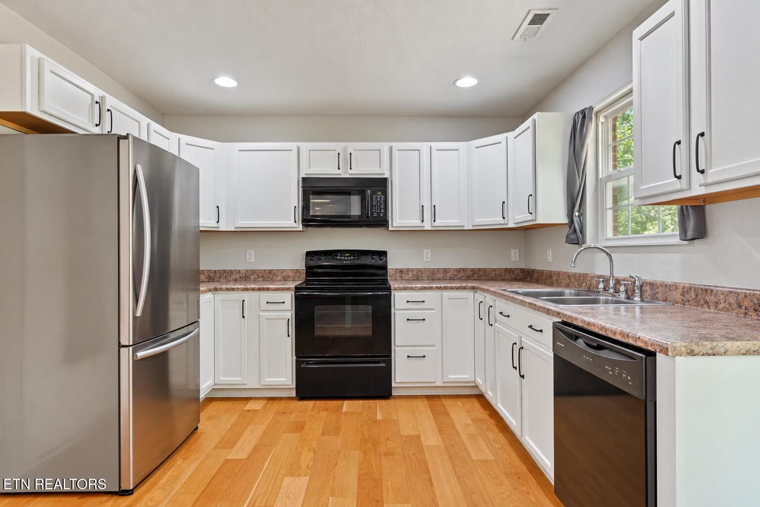 DSC06829-2 - 827 Blue Spruce Way, Knoxville, TN 37912