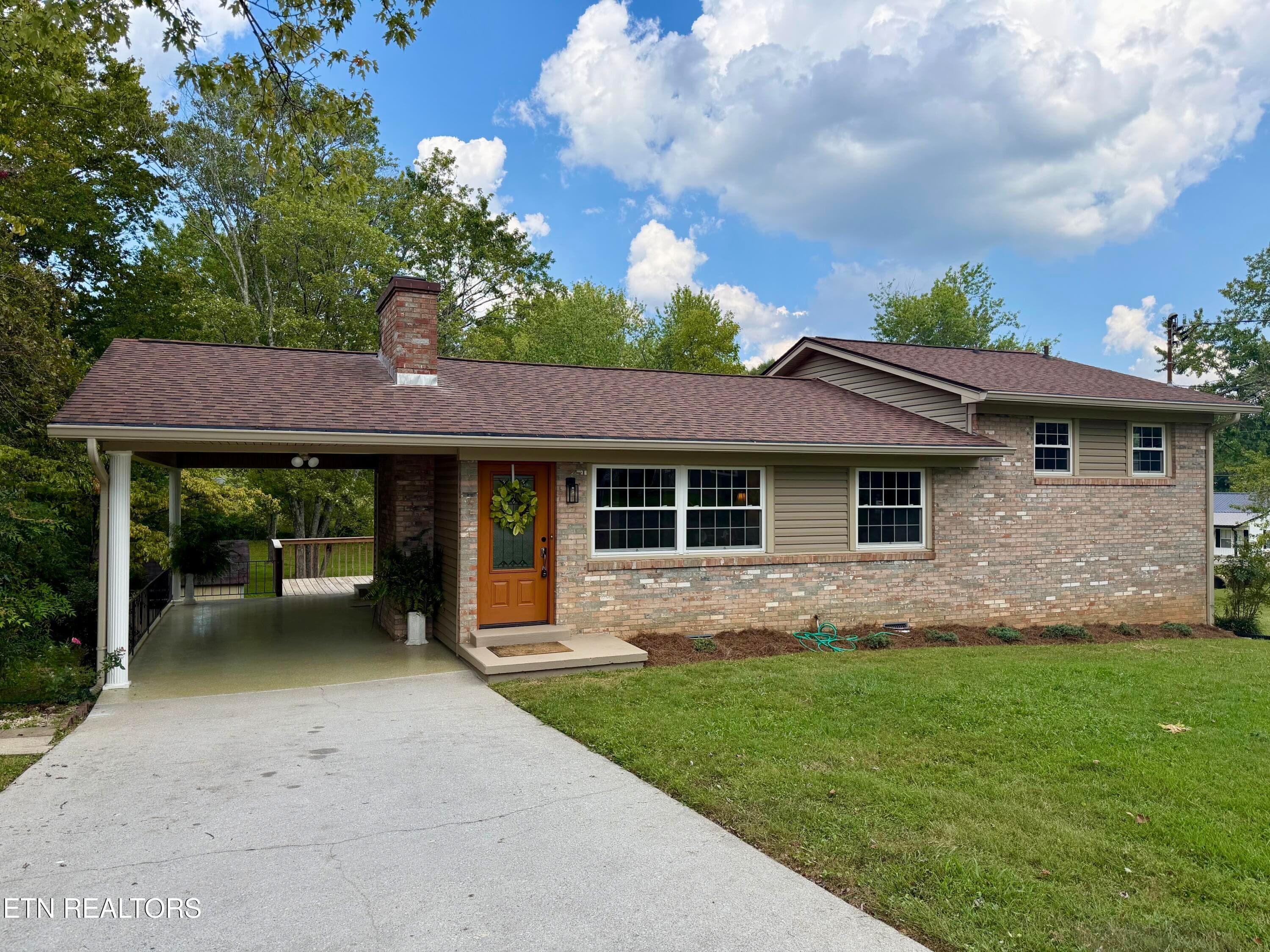 1427 Creekwood Drive, Knoxville, TN 37918