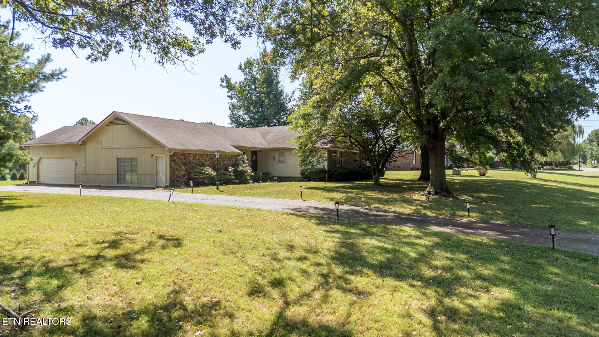 17 Westchester Ct Jackson TN-67 - 17 Westchester Court, Jackson, TN 38305