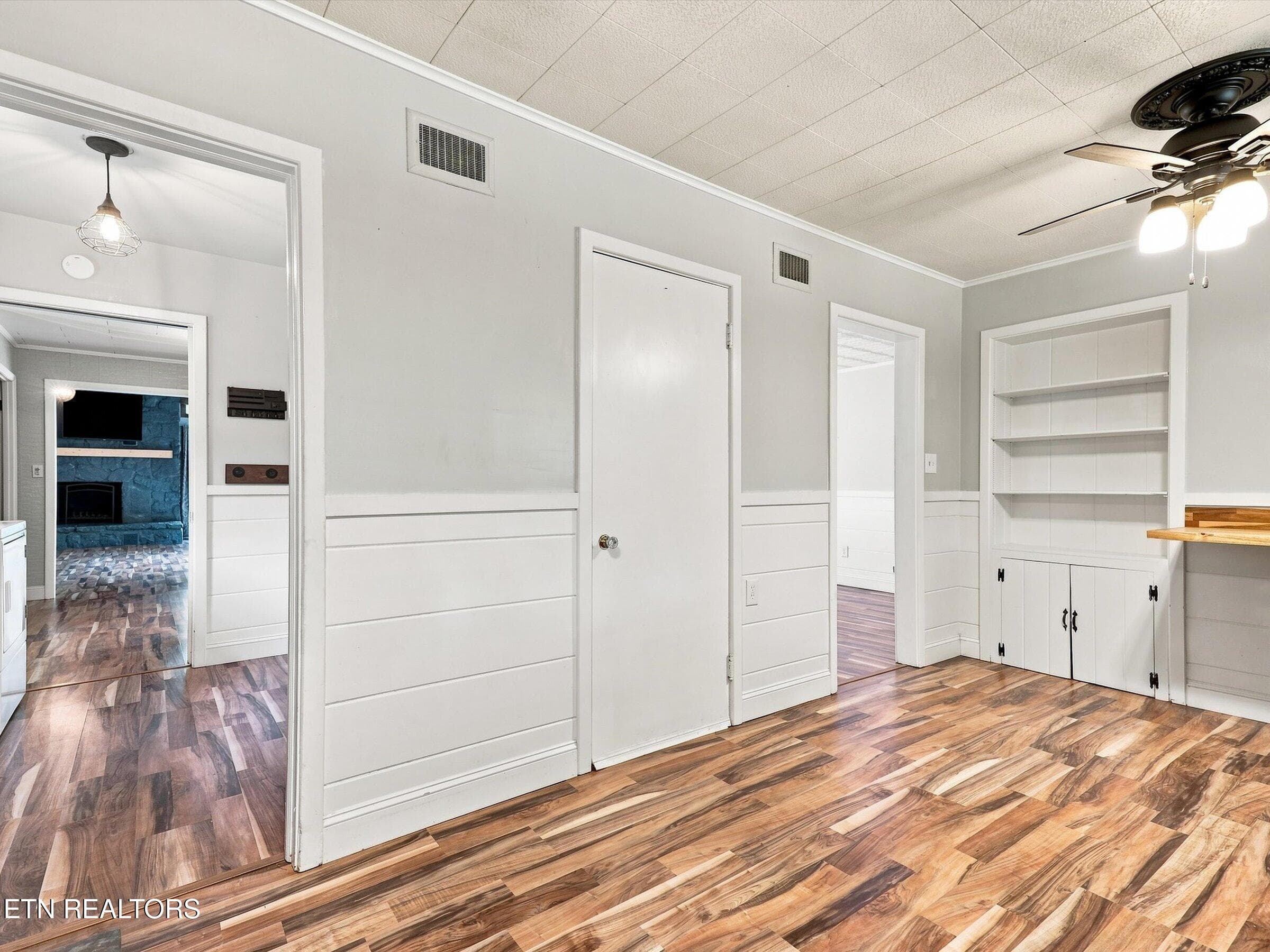 18-022_1I2A7519_with_tv - 3215 Tuckaleechee Pike, Maryville, TN 37803