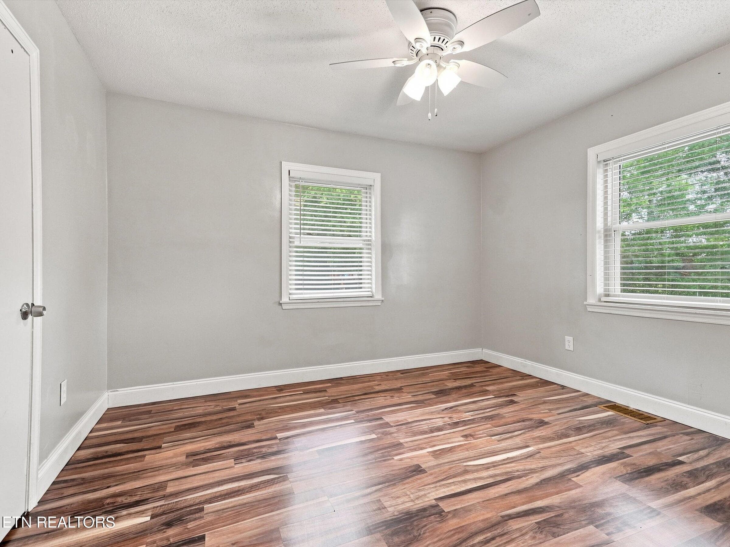 29-019_1I2A7546 - 3215 Tuckaleechee Pike, Maryville, TN 37803