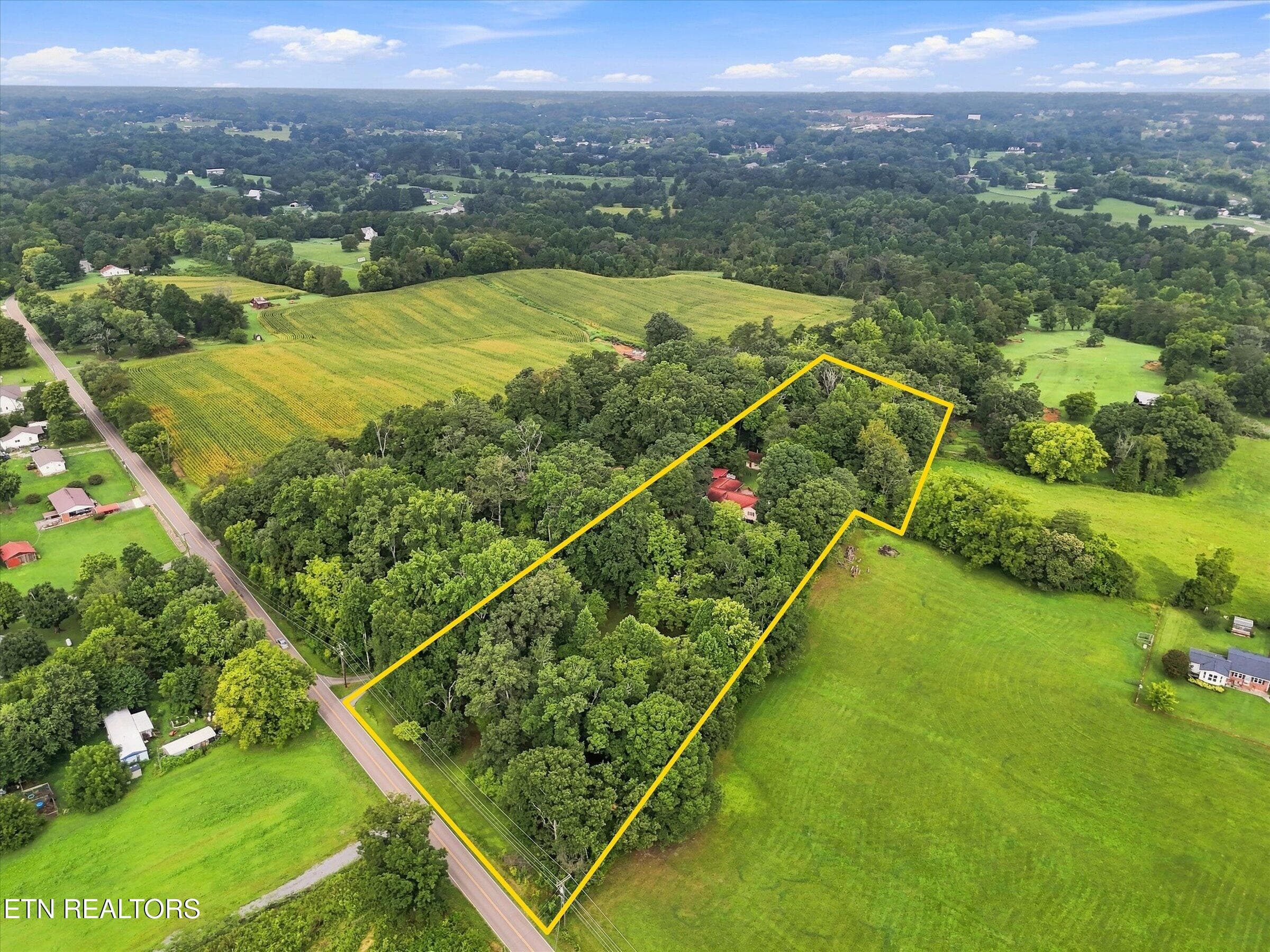 41-24ee61ae-003b-47db-9702-6c072e02078c - 3215 Tuckaleechee Pike, Maryville, TN 37803