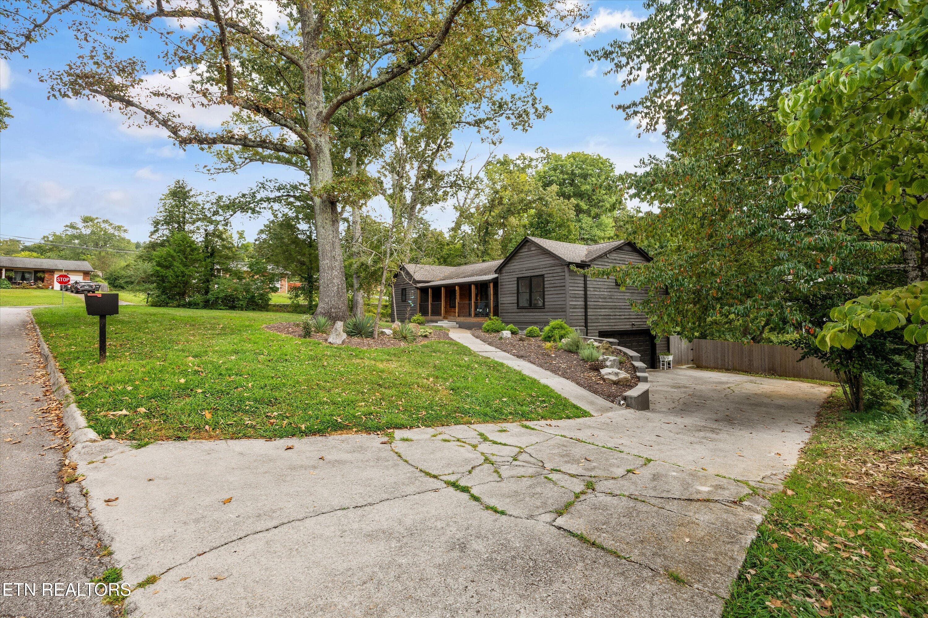 06-8400 Woodbrook Dr52 - 8400 Woodbrook Drive, Knoxville, TN 37919