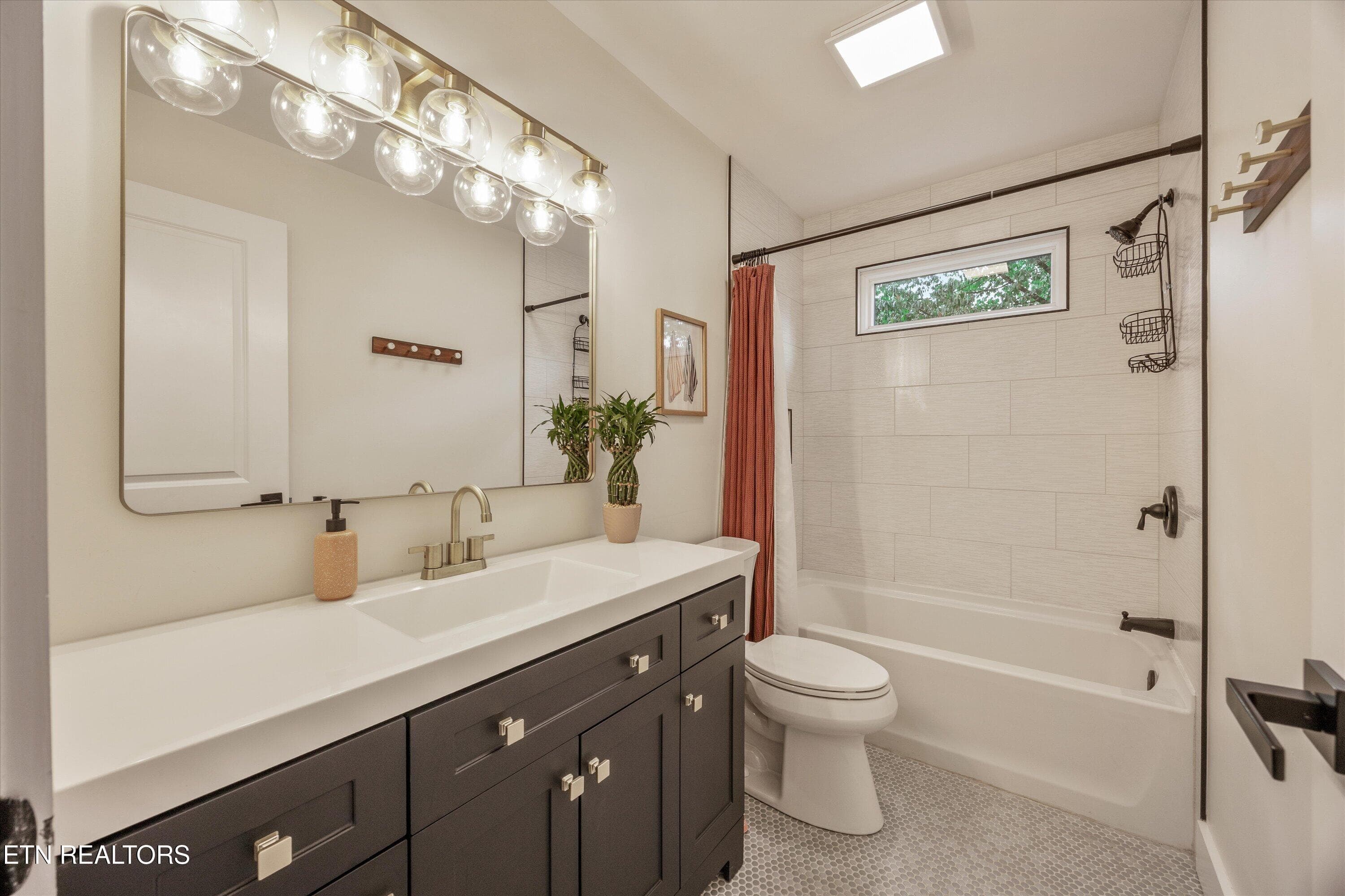 27-8400 Woodbrook Dr28 - 8400 Woodbrook Drive, Knoxville, TN 37919
