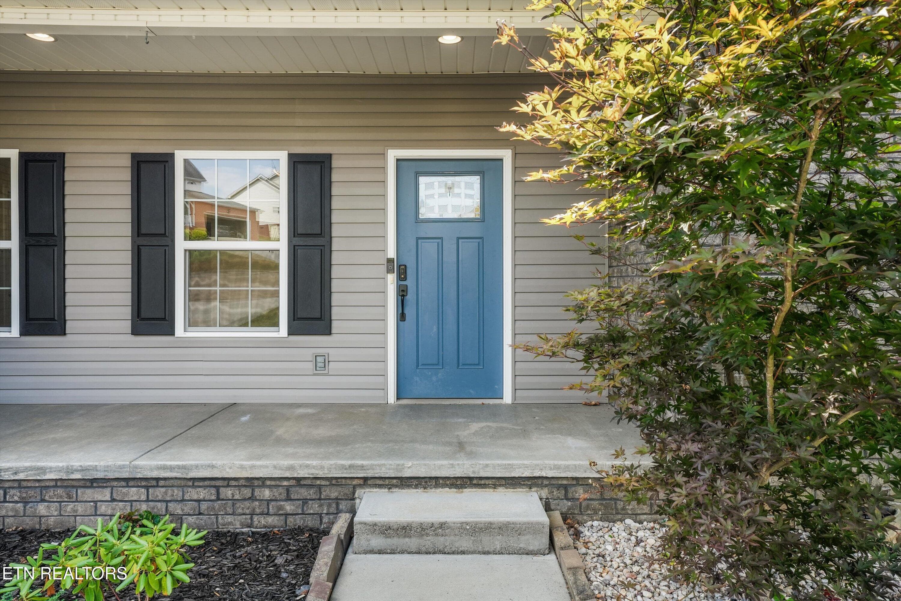 Porch - 2000 Country Brook Lane, Knoxville, TN 37921, Knoxville