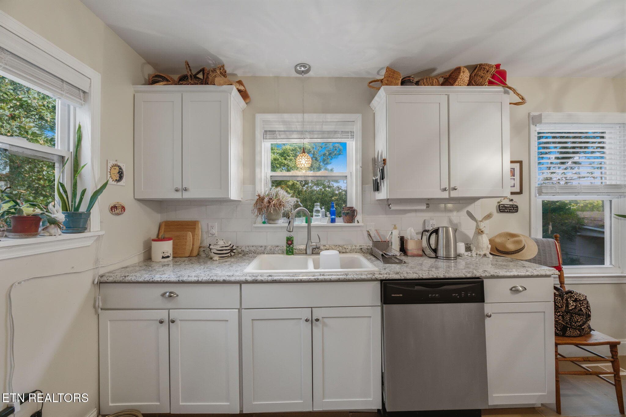 16-web-or-mls-332-Wilson-Ave-Maryville-T - 332 Wilson Ave, Maryville, TN 37803