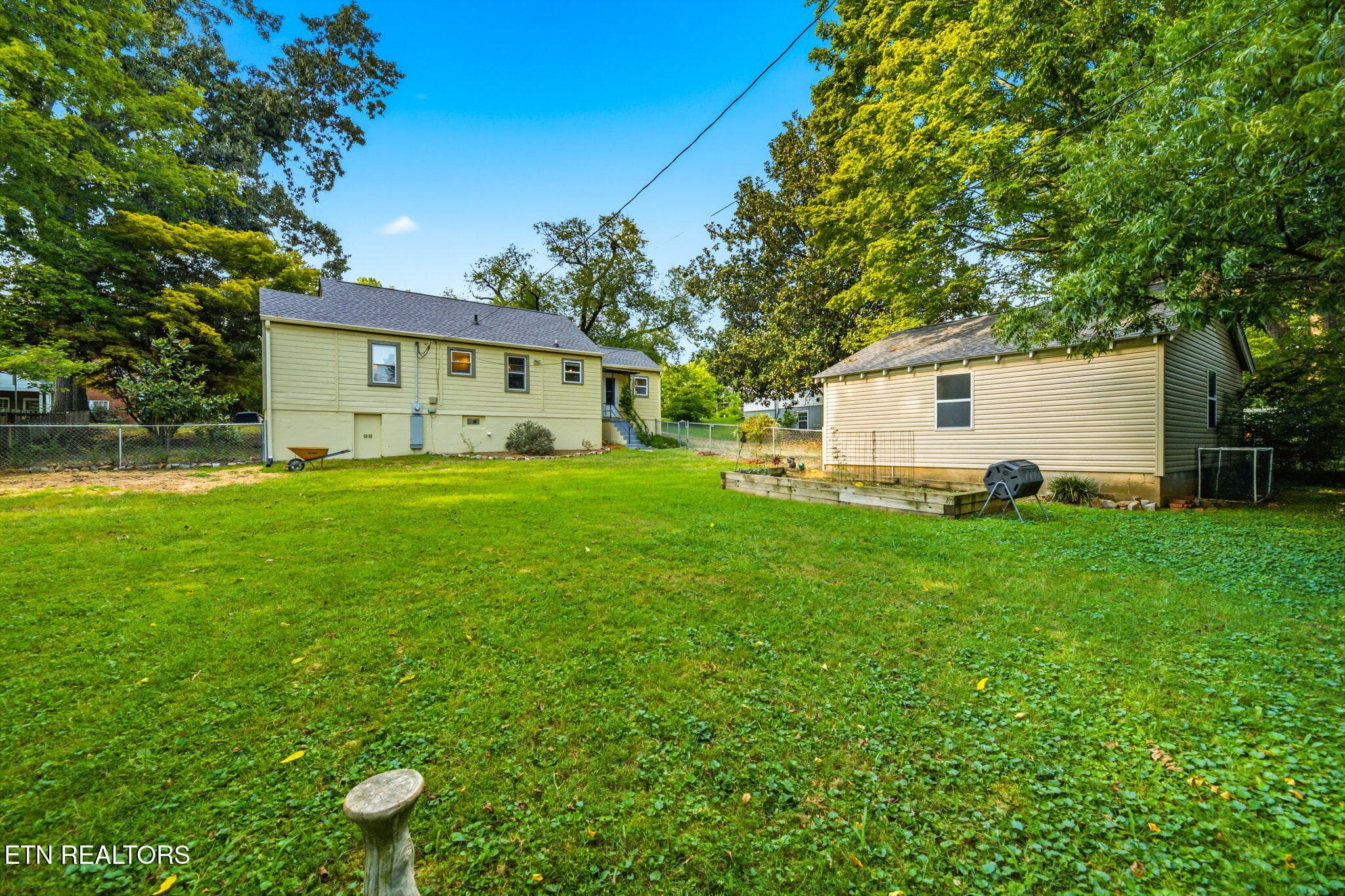 26-web-or-mls-332-Wilson-Ave-Maryville-T - 332 Wilson Ave, Maryville, TN 37803