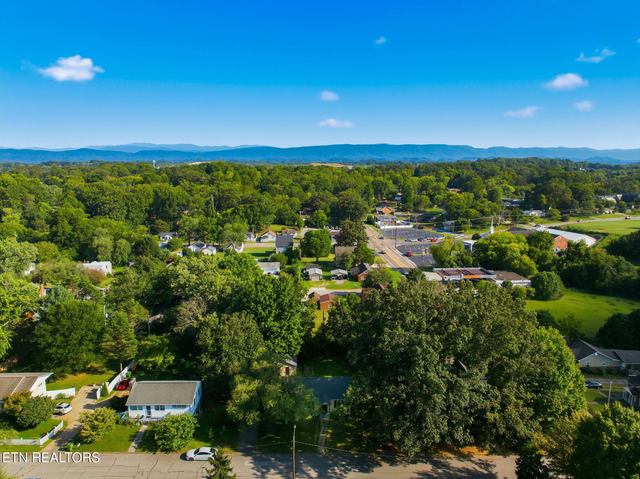 31-web-or-mls-332-Wilson-Ave-Maryville-T - 332 Wilson Ave, Maryville, TN 37803