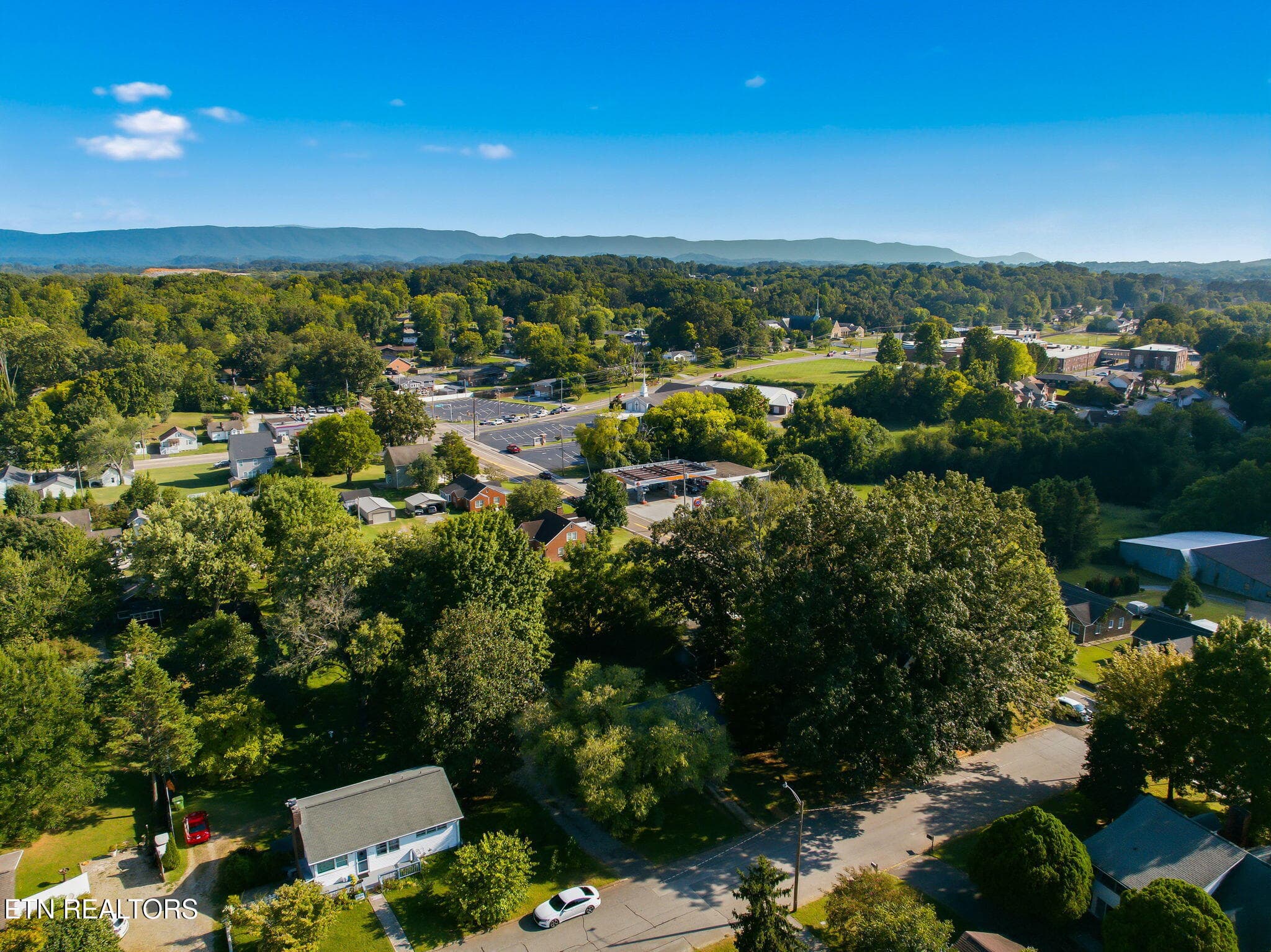33-web-or-mls-332-Wilson-Ave-Maryville-T - 332 Wilson Ave, Maryville, TN 37803