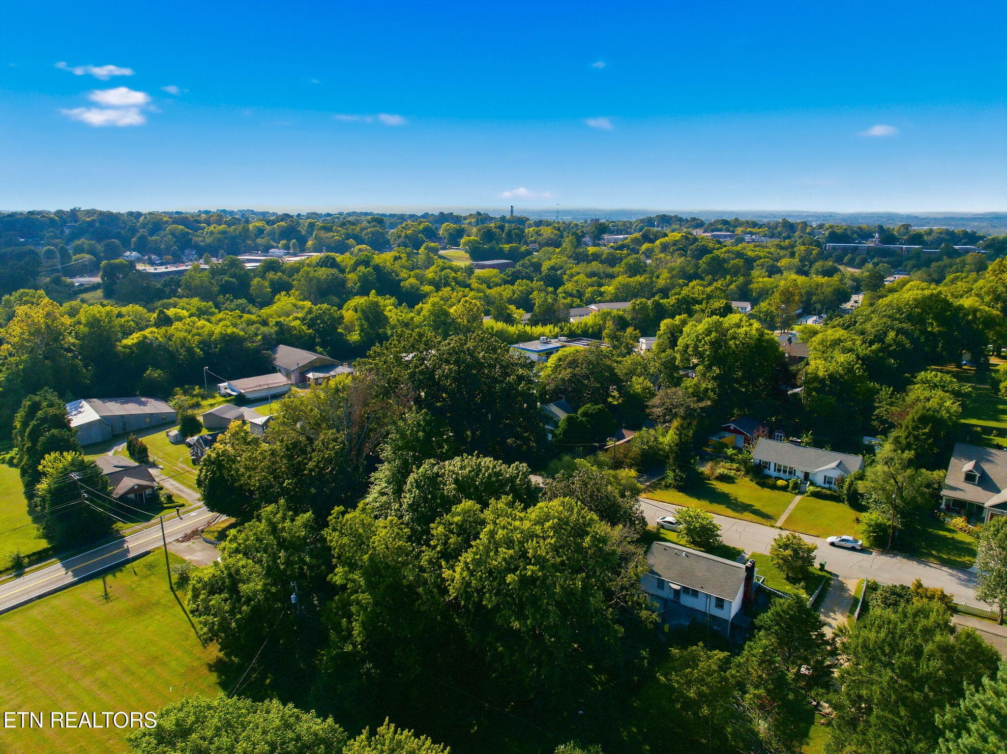 35-web-or-mls-332-Wilson-Ave-Maryville-T - 332 Wilson Ave, Maryville, TN 37803