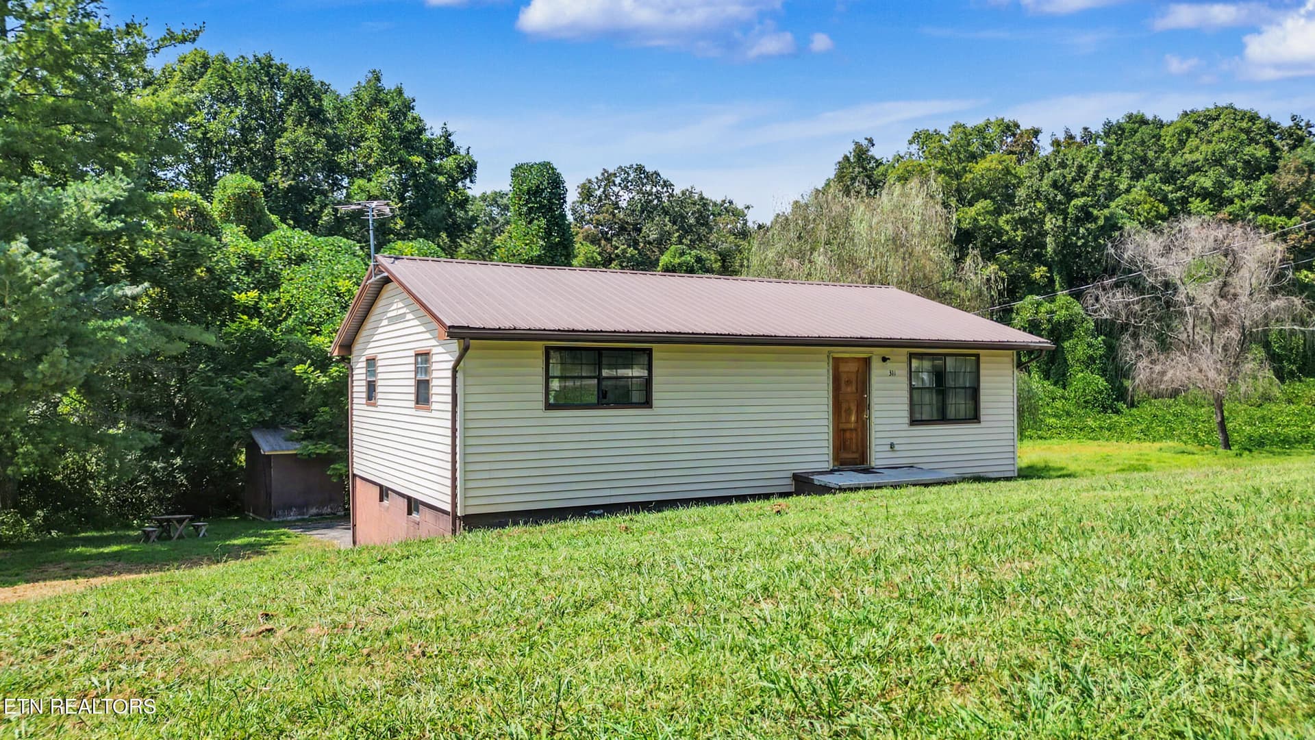 311 Shag Rd, Newport, TN 37821